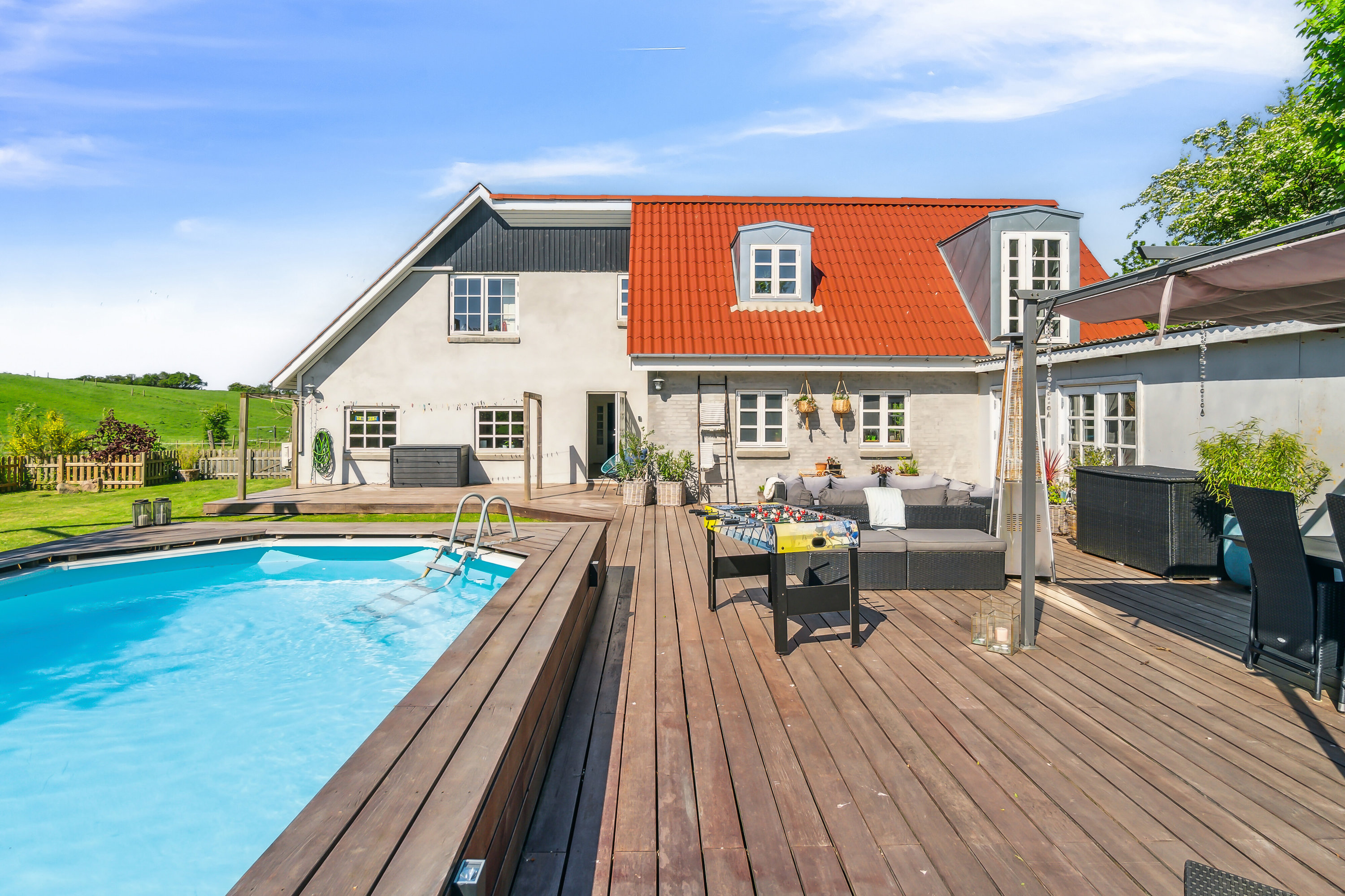 Fremhævet terrasse billede i fuldskærmstilstand. Billede af Aldersrovej 8, Værslev, 4400 Kalundborg