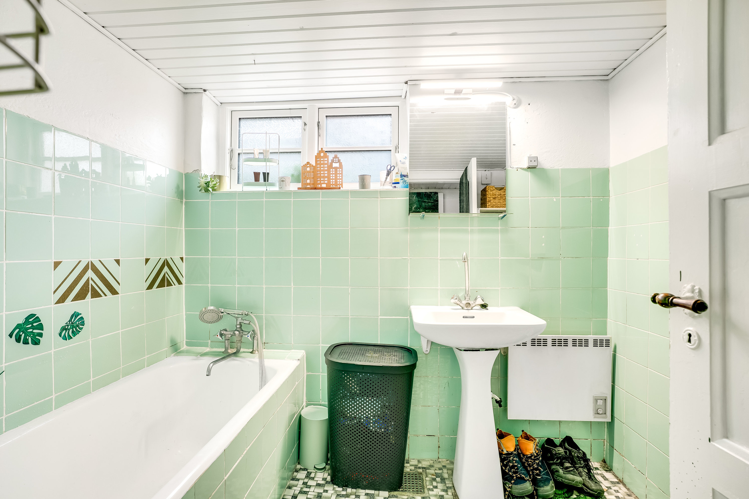 Fremhævet badeværelse billede i fuldskærmstilstand. Billede af Refshalevej 36, 4930 Maribo