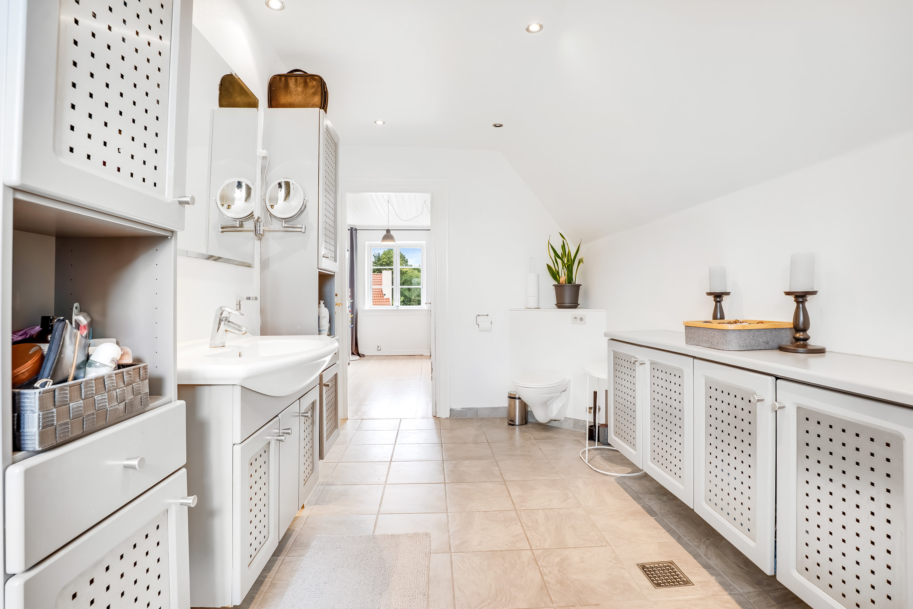 Fremhævet badeværelse billede i fuldskærmstilstand. Billede af Refshalevej 36, 4930 Maribo