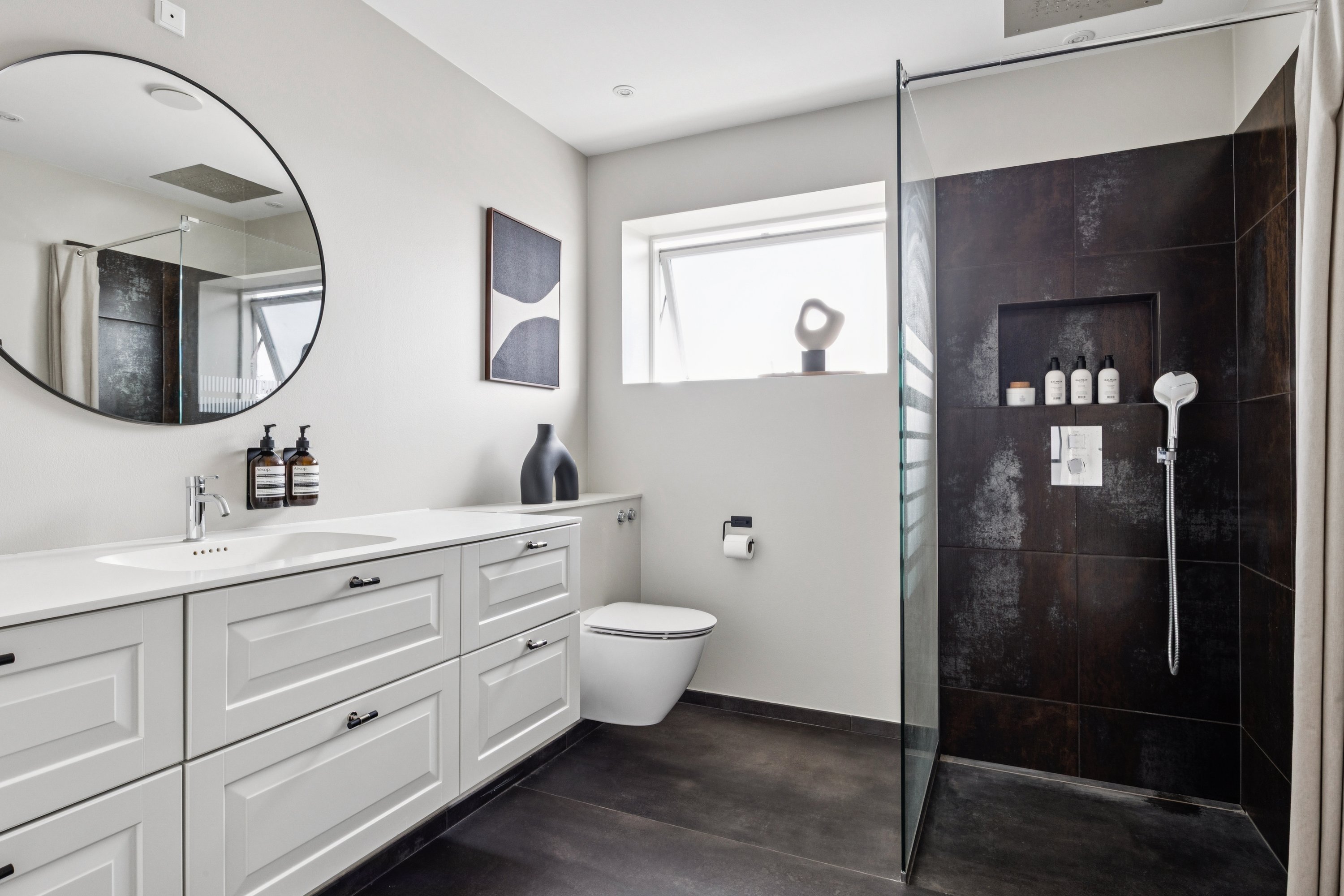 Fremhævet badeværelse billede i fuldskærmstilstand. Billede af Åstræde 19, Strøby Egede, 4600 Køge