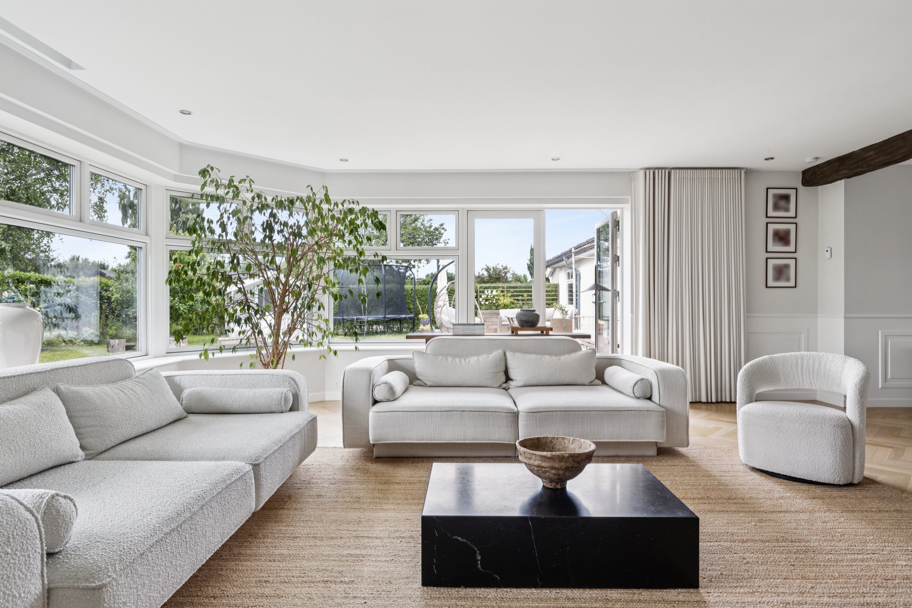 Fremhævet stue billede i fuldskærmstilstand. Billede af Åstræde 19, Strøby Egede, 4600 Køge