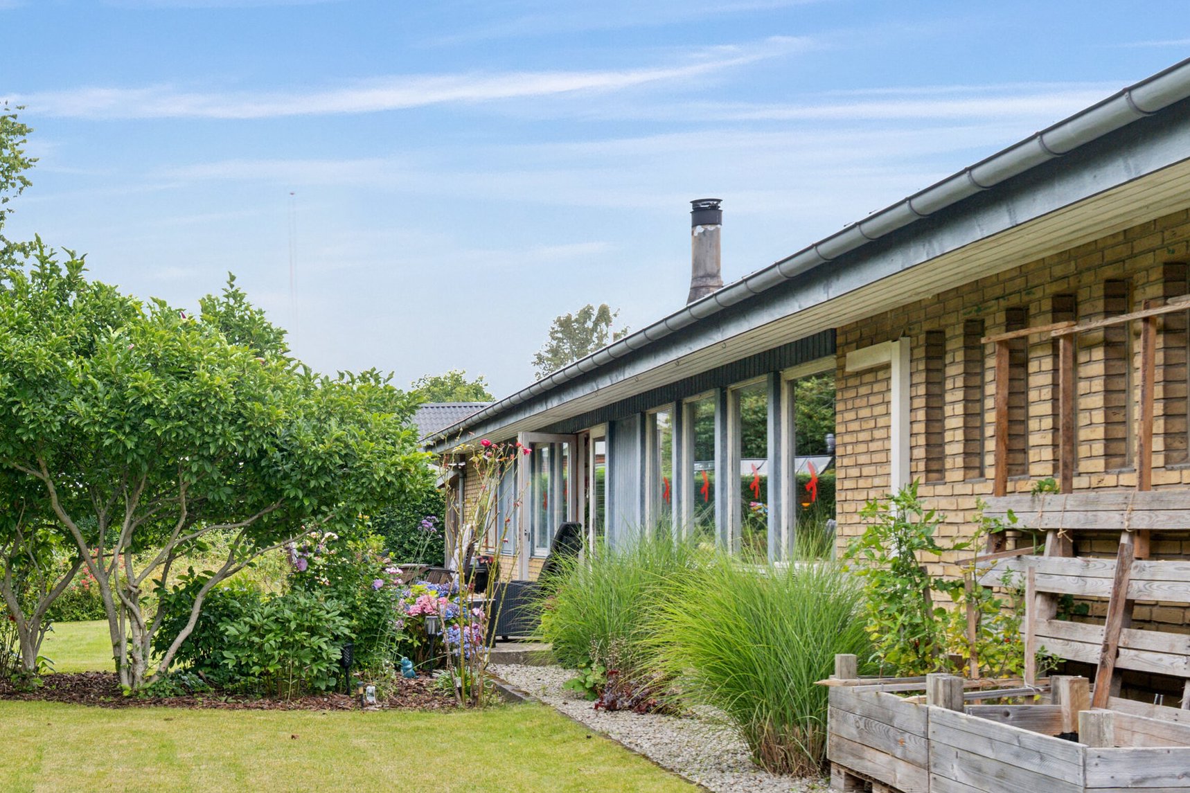 Fremhævet set fra haven billede i fuldskærmstilstand. Billede af Bukketornvej 36, Maglehøj, 3300 Frederiksværk