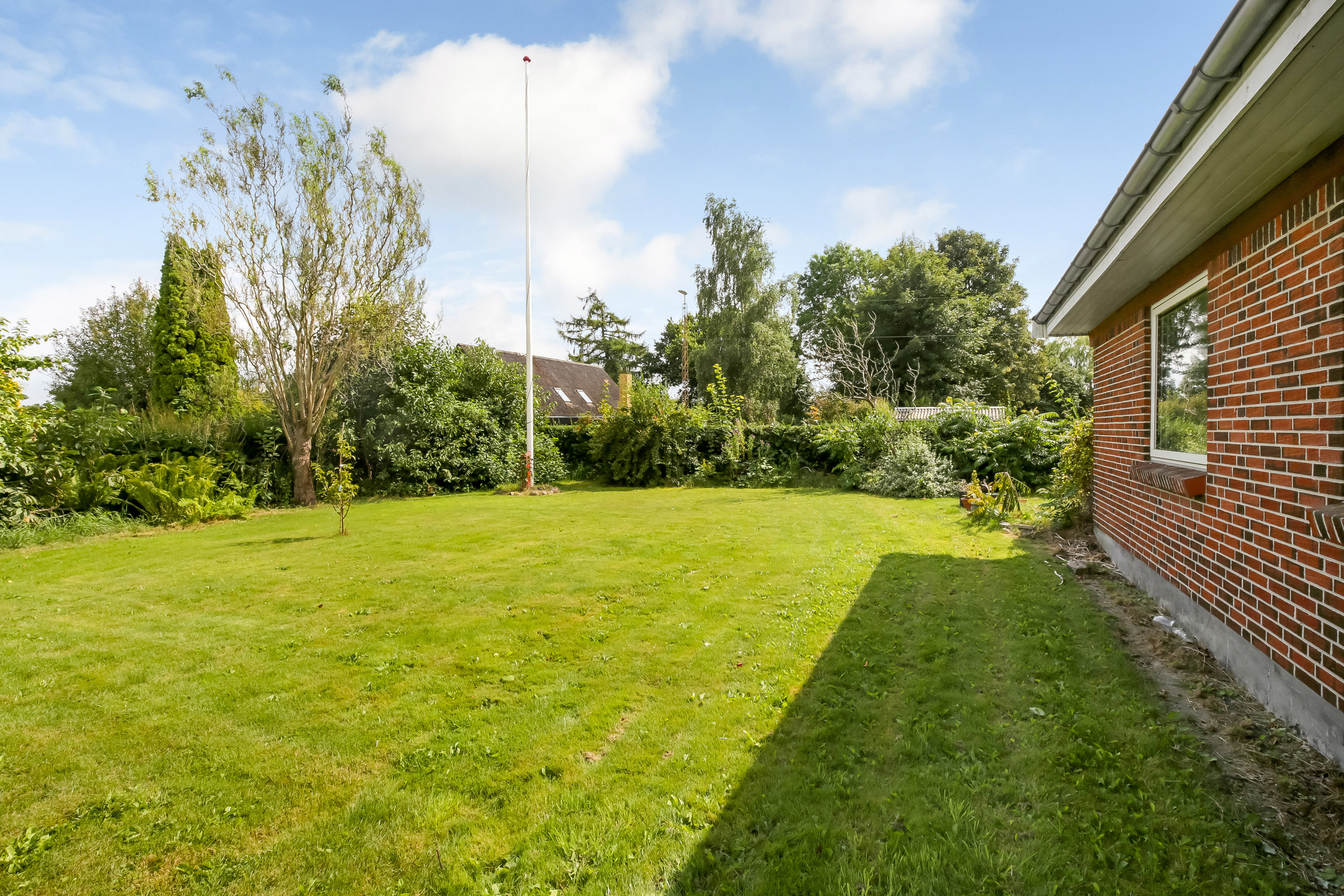 Fremhævet have billede i fuldskærmstilstand. Billede af Poppelvej 42, 8550 Ryomgård