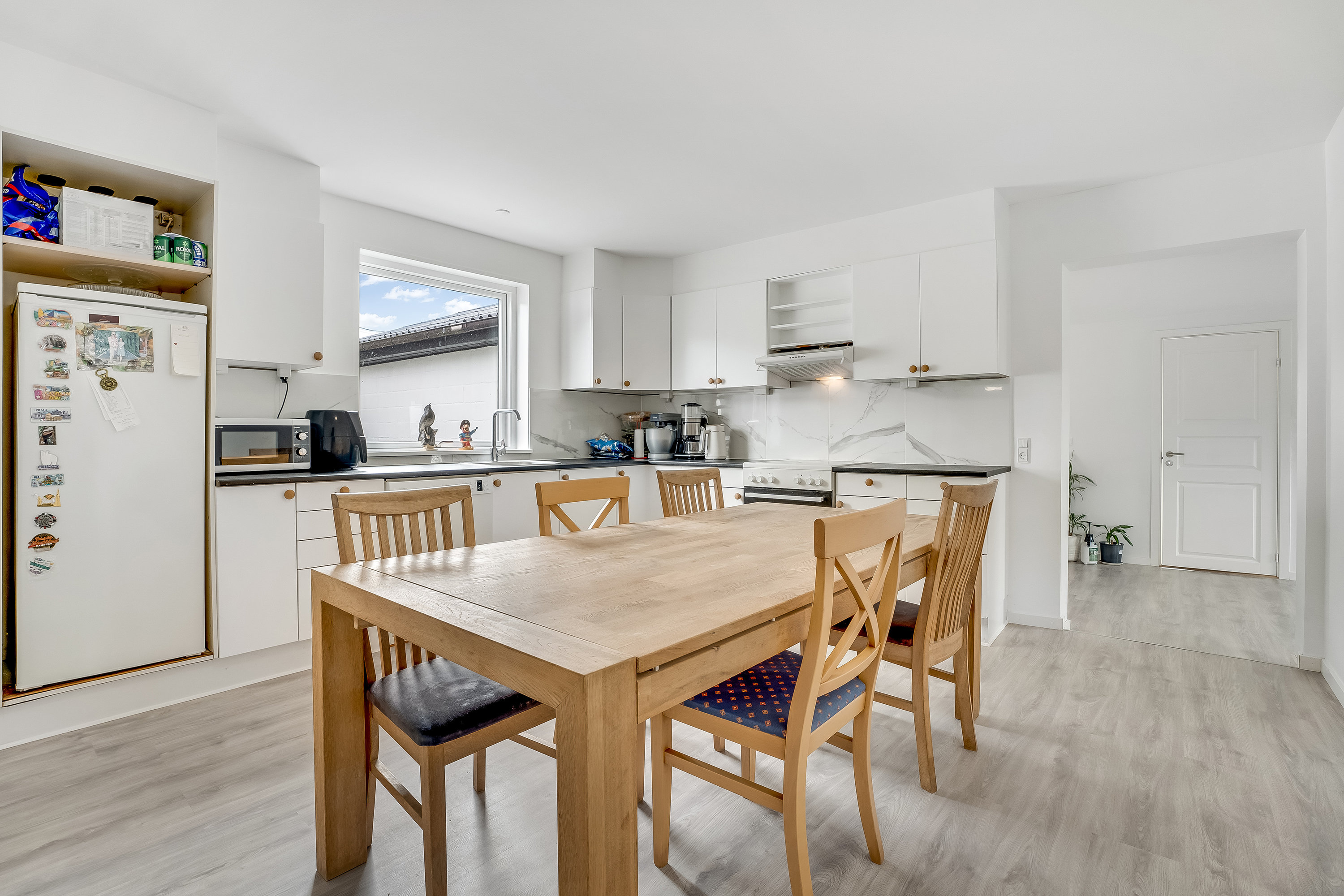 Fremhævet køkken billede i fuldskærmstilstand. Billede af Skovvej 5, 4960 Holeby