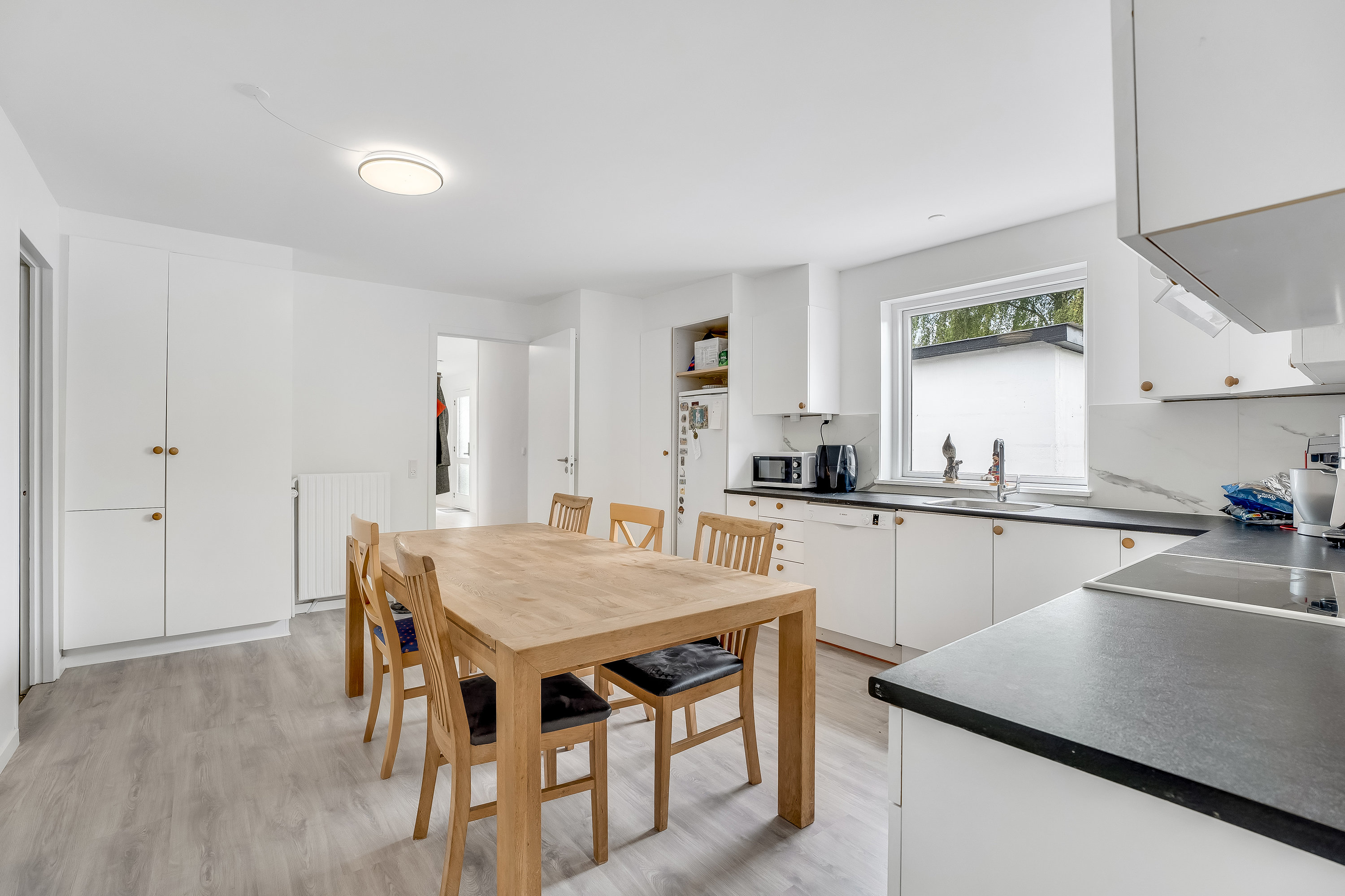 Miniaturebillede 2: køkken. Billede af Skovvej 5, 4960 Holeby