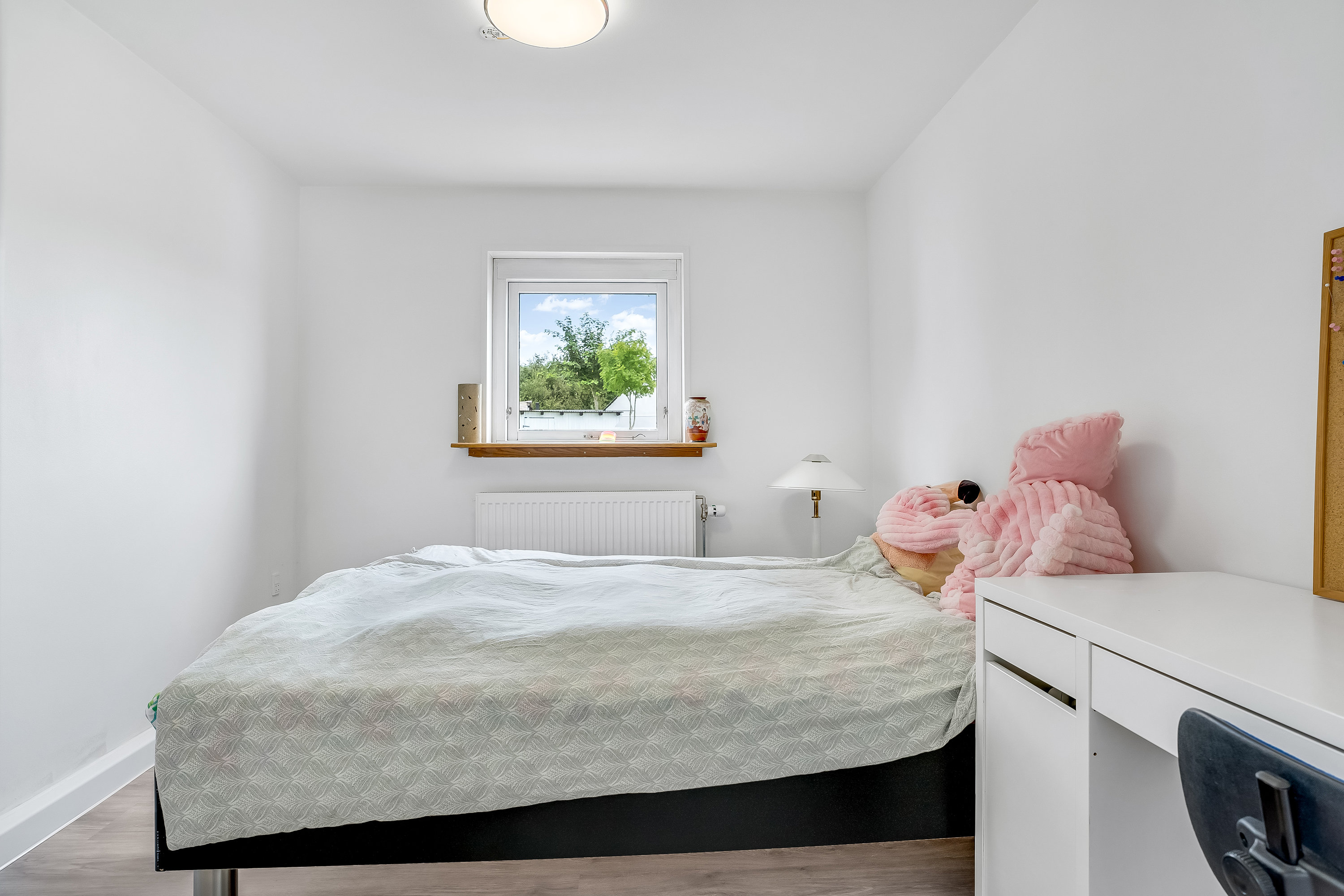 Fremhævet soveværelse billede i fuldskærmstilstand. Billede af Skovvej 5, 4960 Holeby