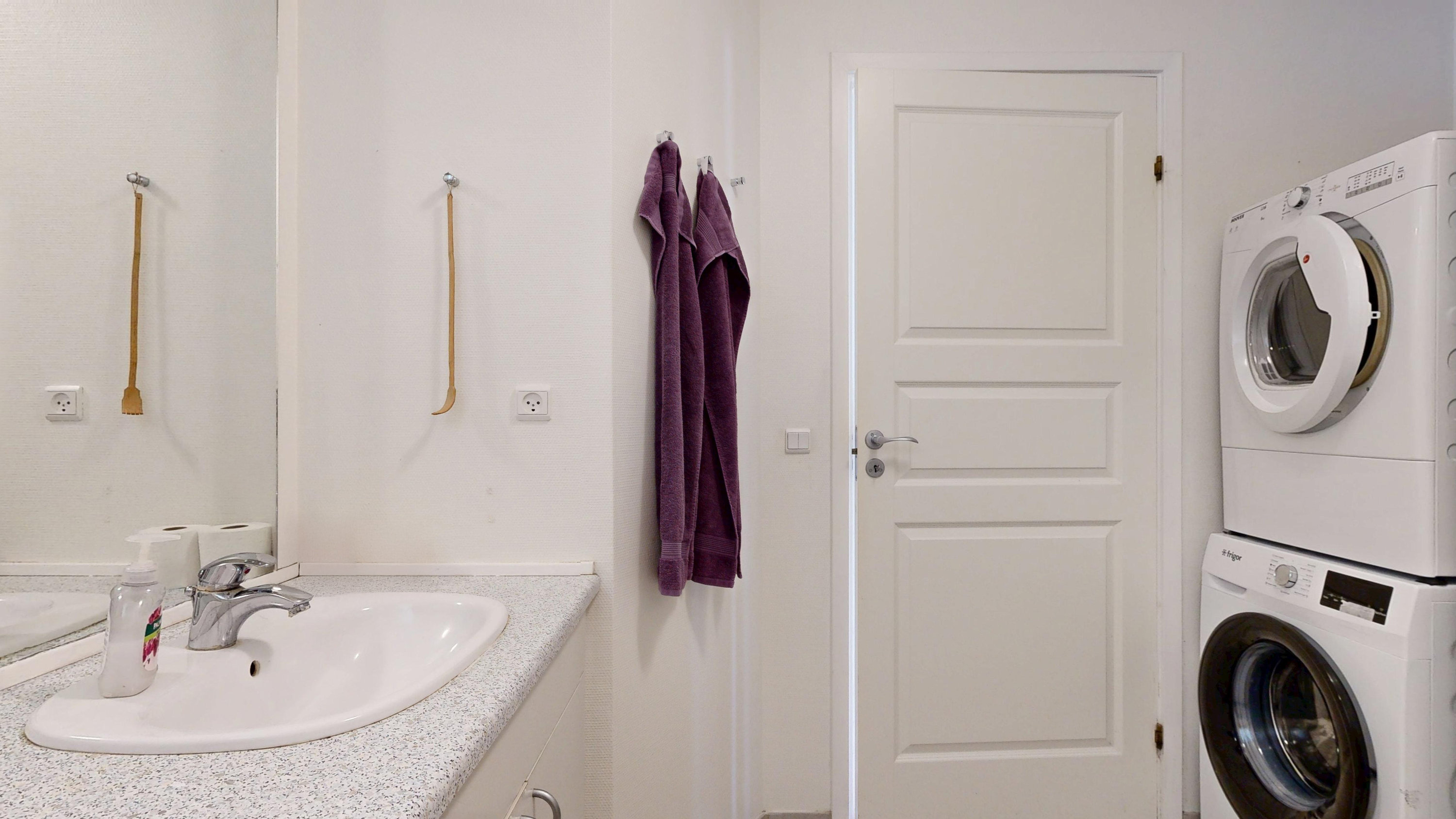 Fremhævet badeværelse billede i fuldskærmstilstand. Billede af Lillesøvej 21, 1. 6., 8660 Skanderborg