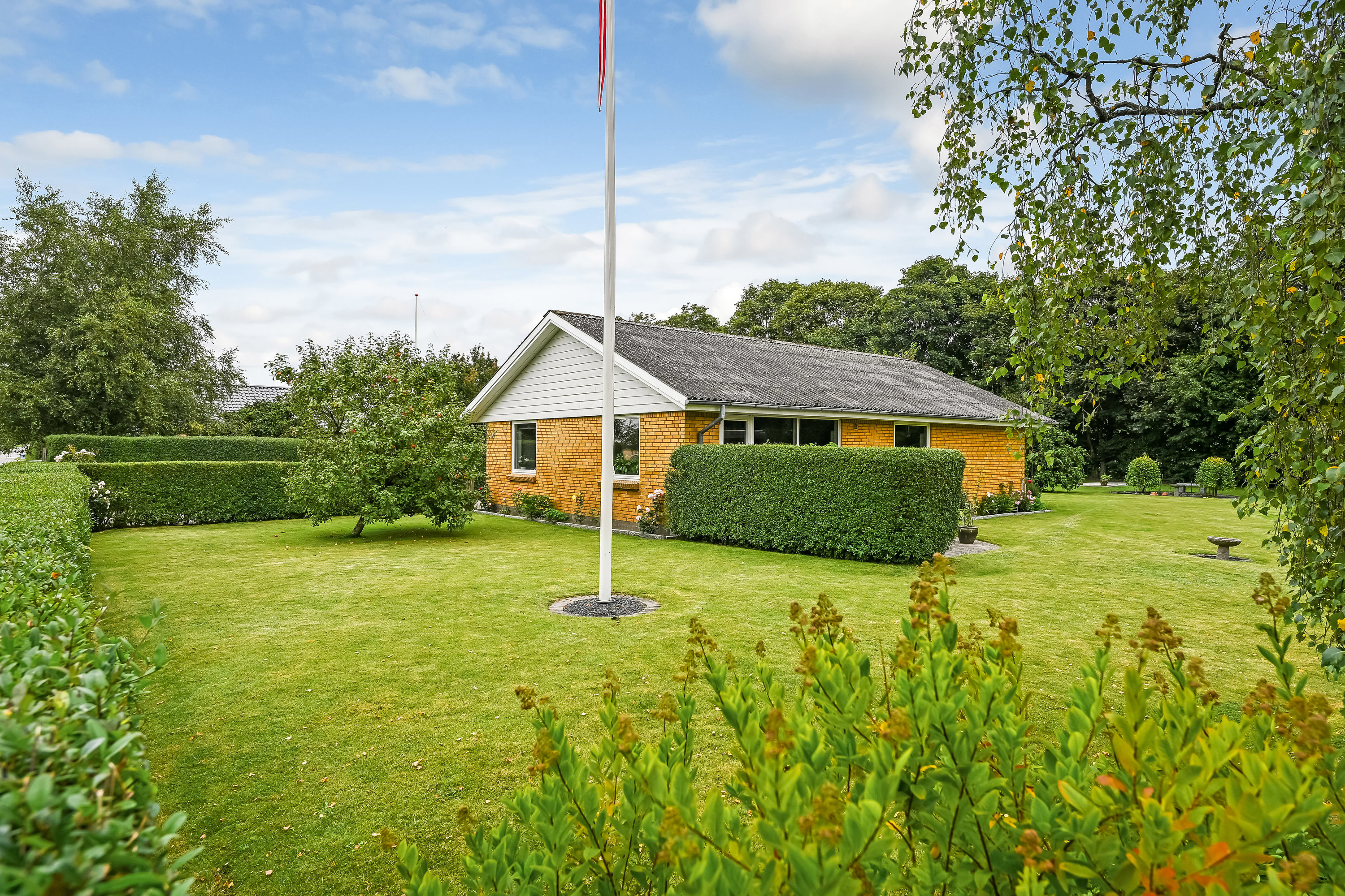 Fremhævet ejendommen billede i fuldskærmstilstand. Billede af Langgade 49, Donslund, 7250 Hejnsvig