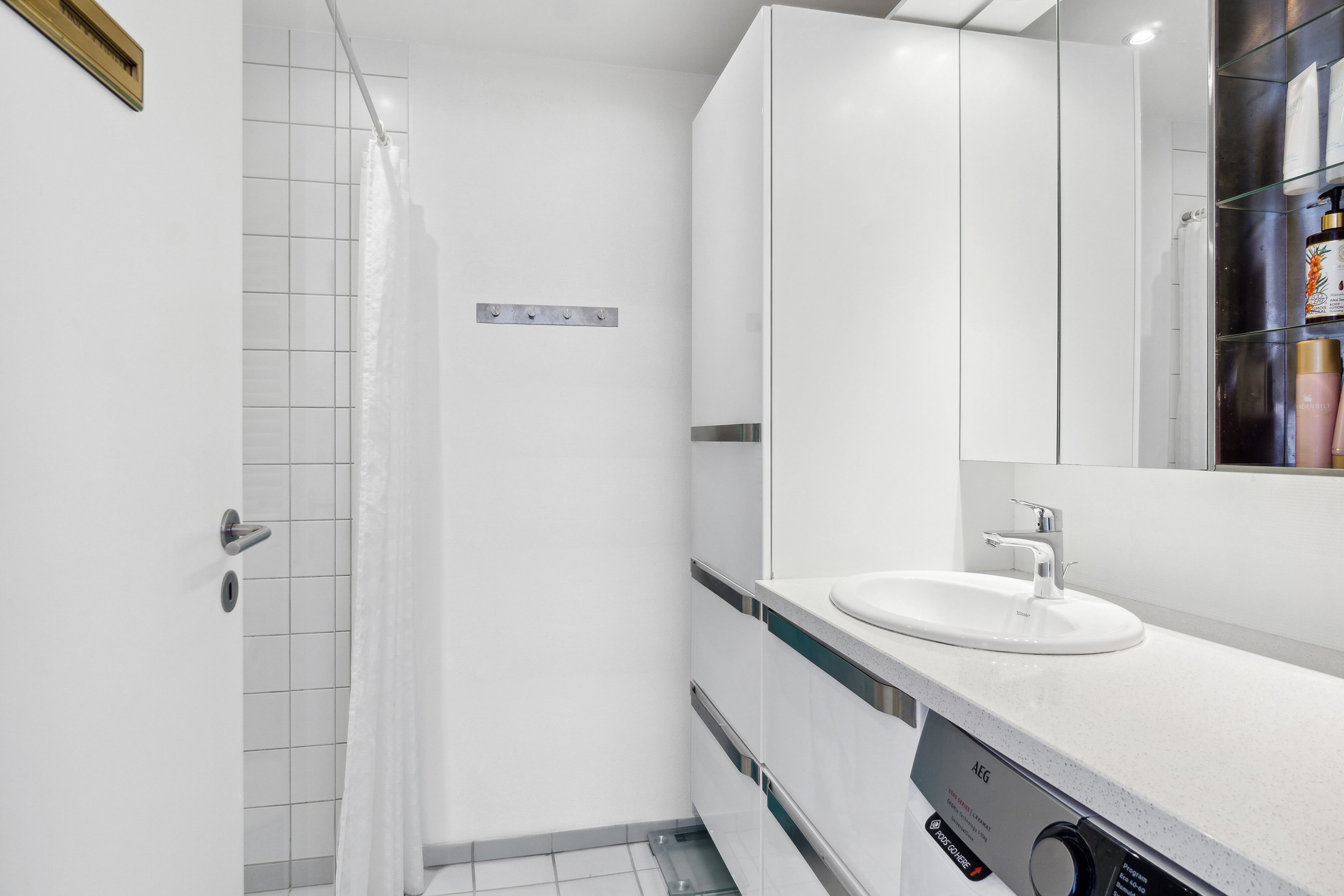 Fremhævet badeværelse billede i fuldskærmstilstand. Billede af Kystvejen 7B, 1. tv., 4400 Kalundborg