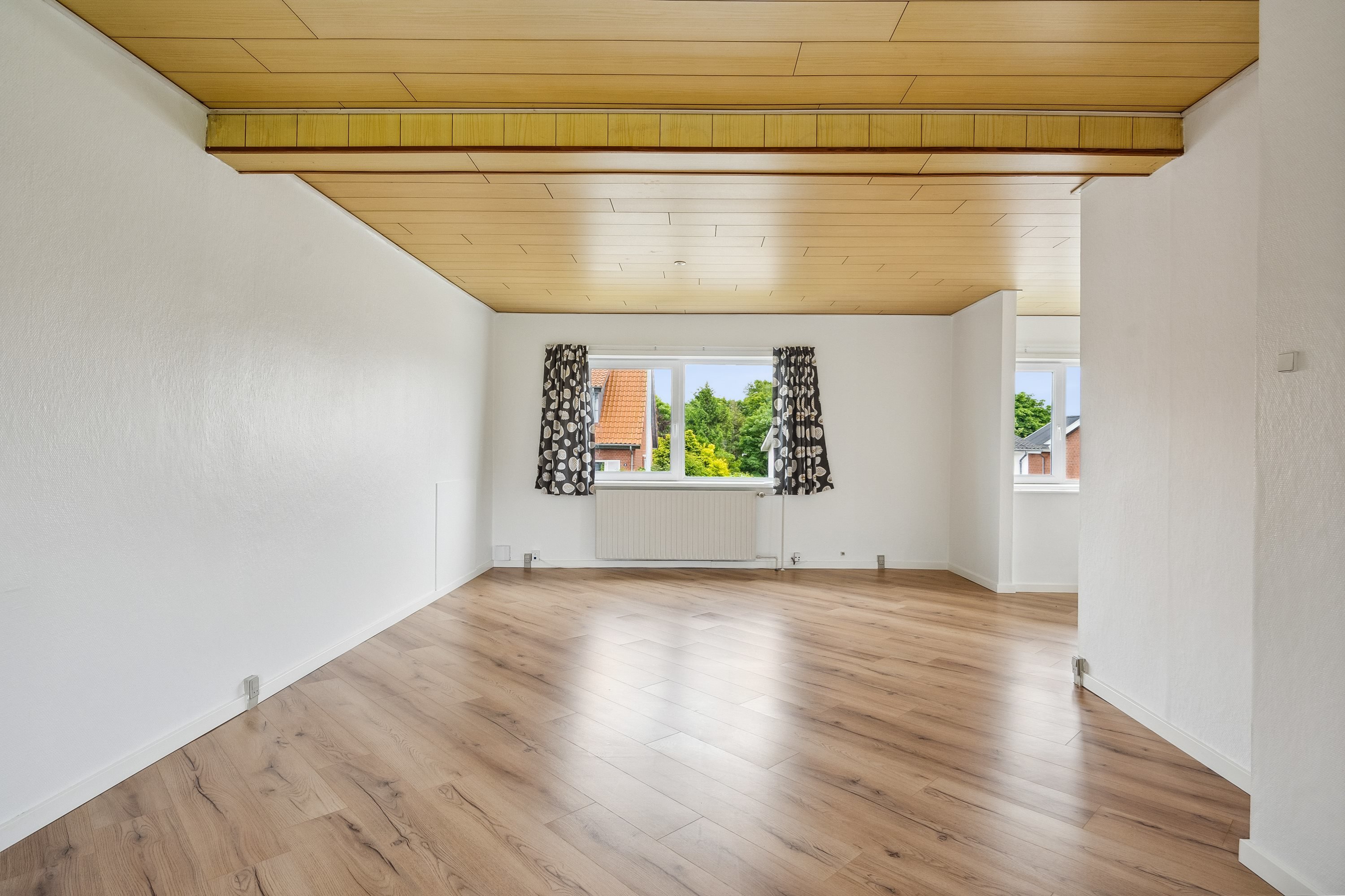 Fremhævet stue billede i fuldskærmstilstand. Billede af Aldershøjvej 28, 9800 Hjørring