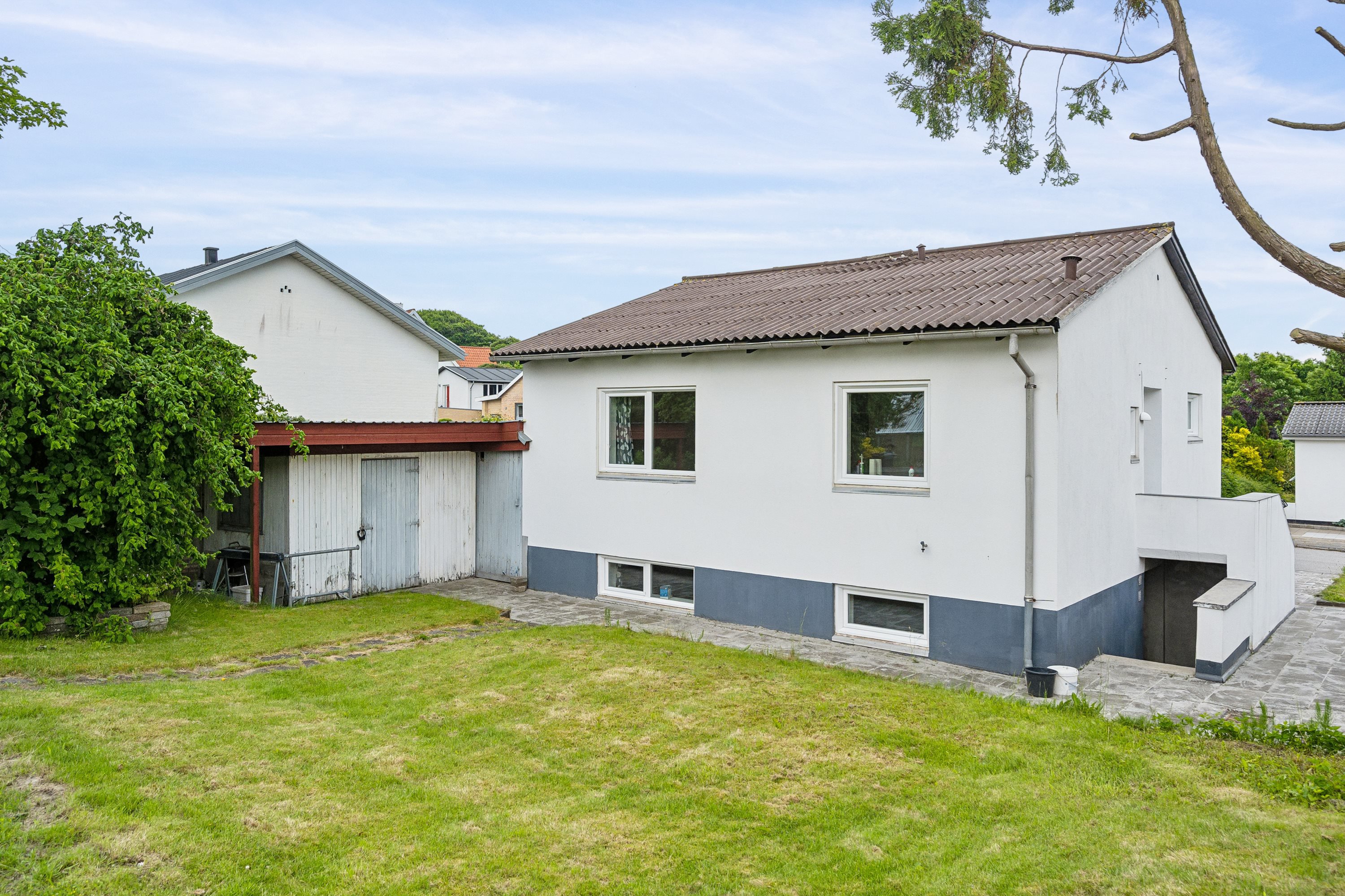 Fremhævet set fra haven billede i fuldskærmstilstand. Billede af Aldershøjvej 28, 9800 Hjørring