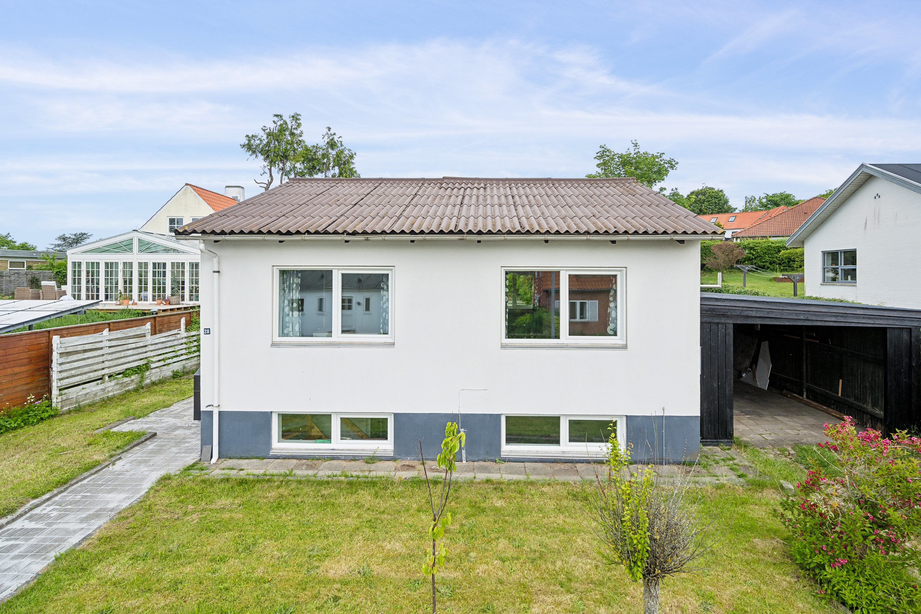 Fremhævet set fra vejen billede i fuldskærmstilstand. Billede af Aldershøjvej 28, 9800 Hjørring