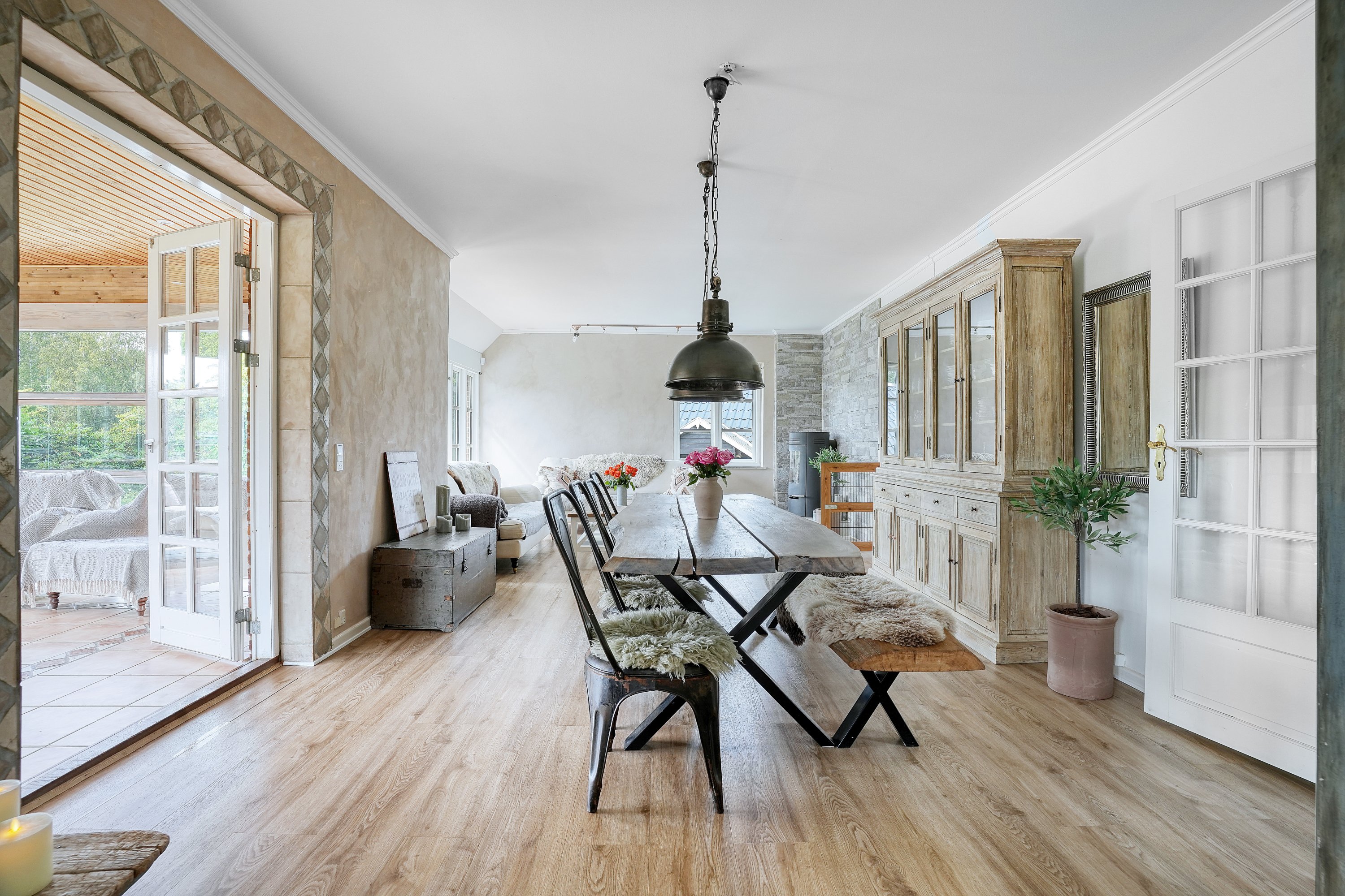 Fremhævet spisestue billede i fuldskærmstilstand. Billede af Ventegodtsvej 5, Kildekrog, 3100 Hornbæk