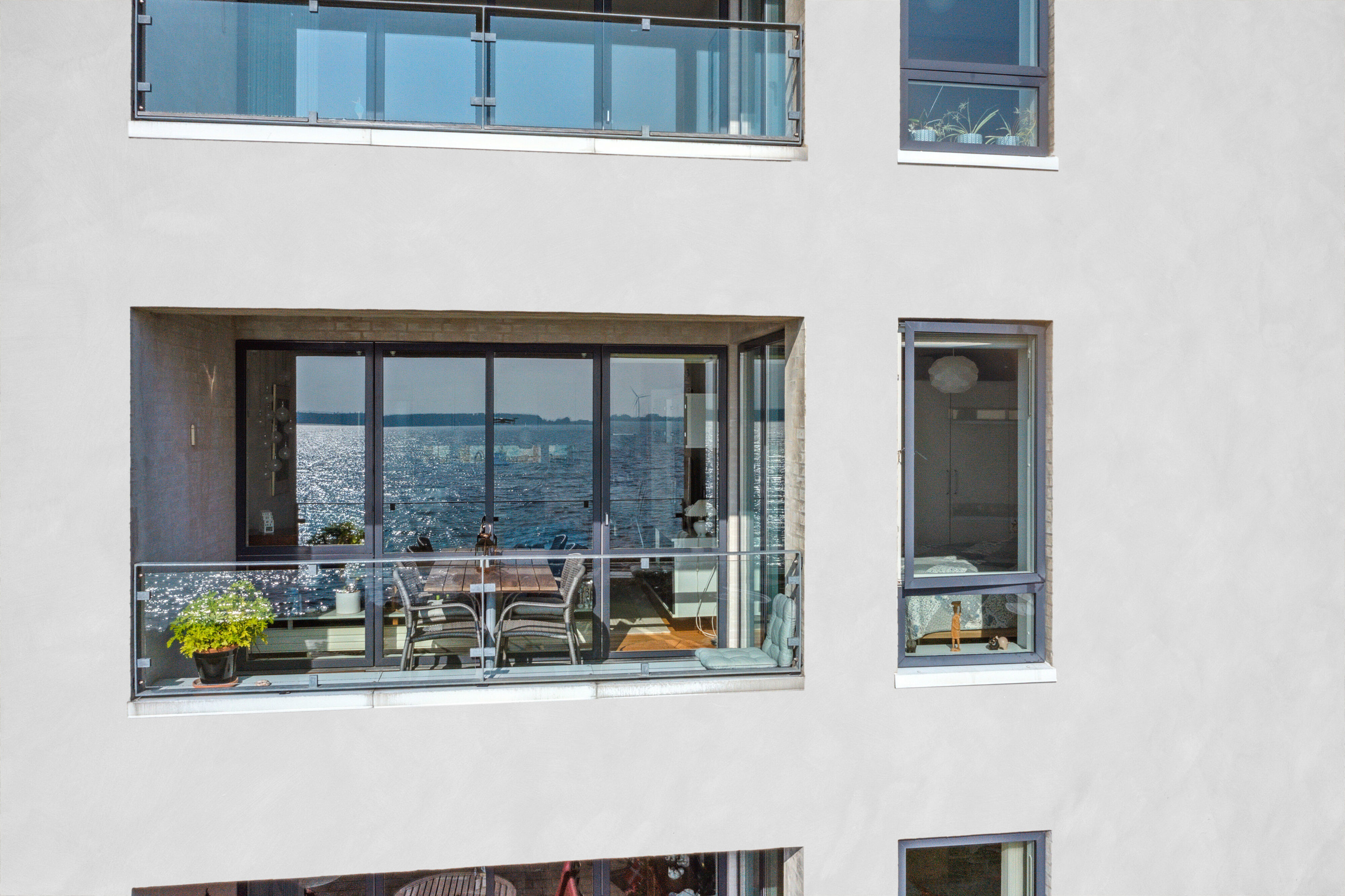 Fremhævet udendørs billede i fuldskærmstilstand. Billede af Kystvejen 7B, 1. tv., 4400 Kalundborg