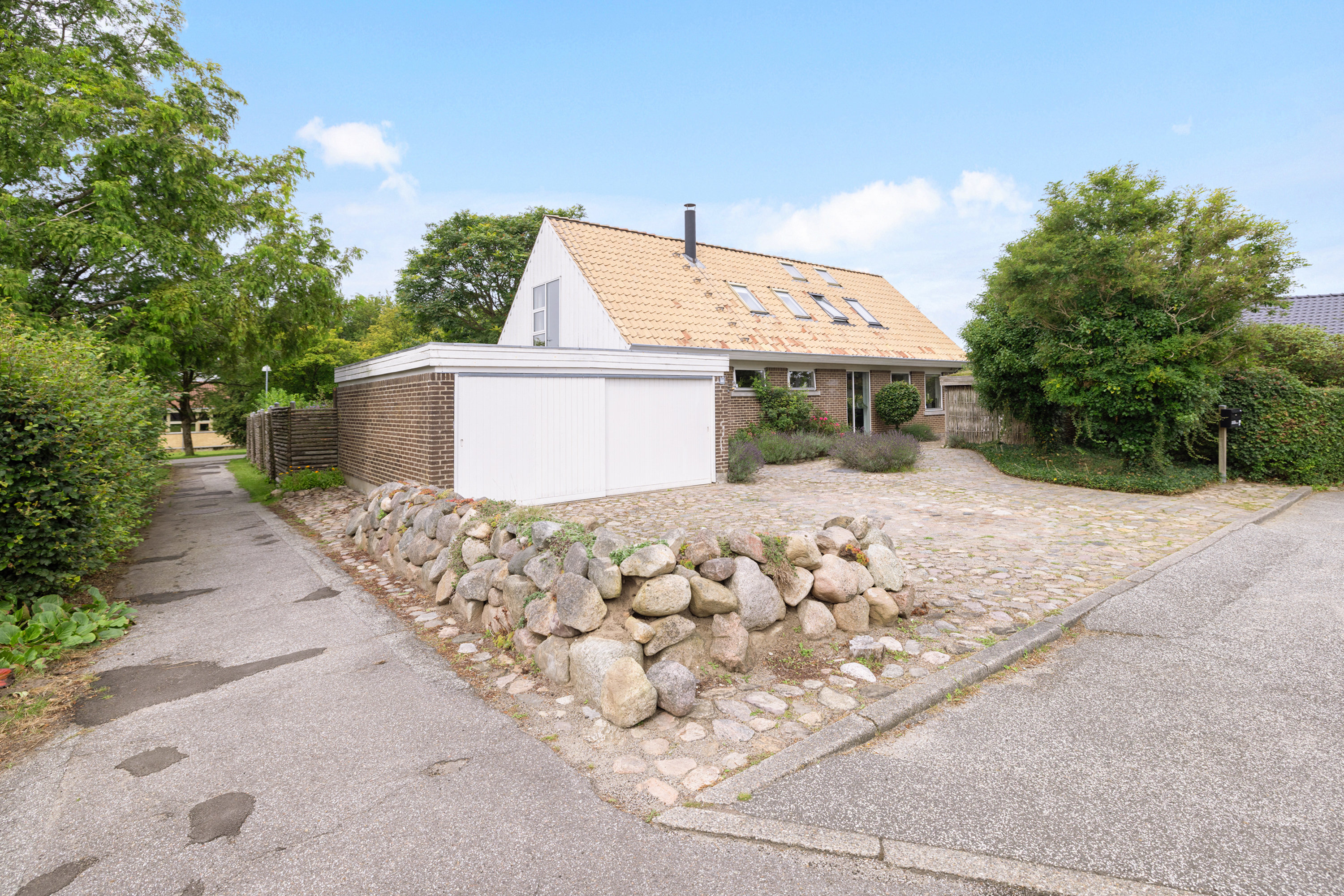 Fremhævet  billede i fuldskærmstilstand. Billede af Tåstumvænget 44, 8381 Tilst