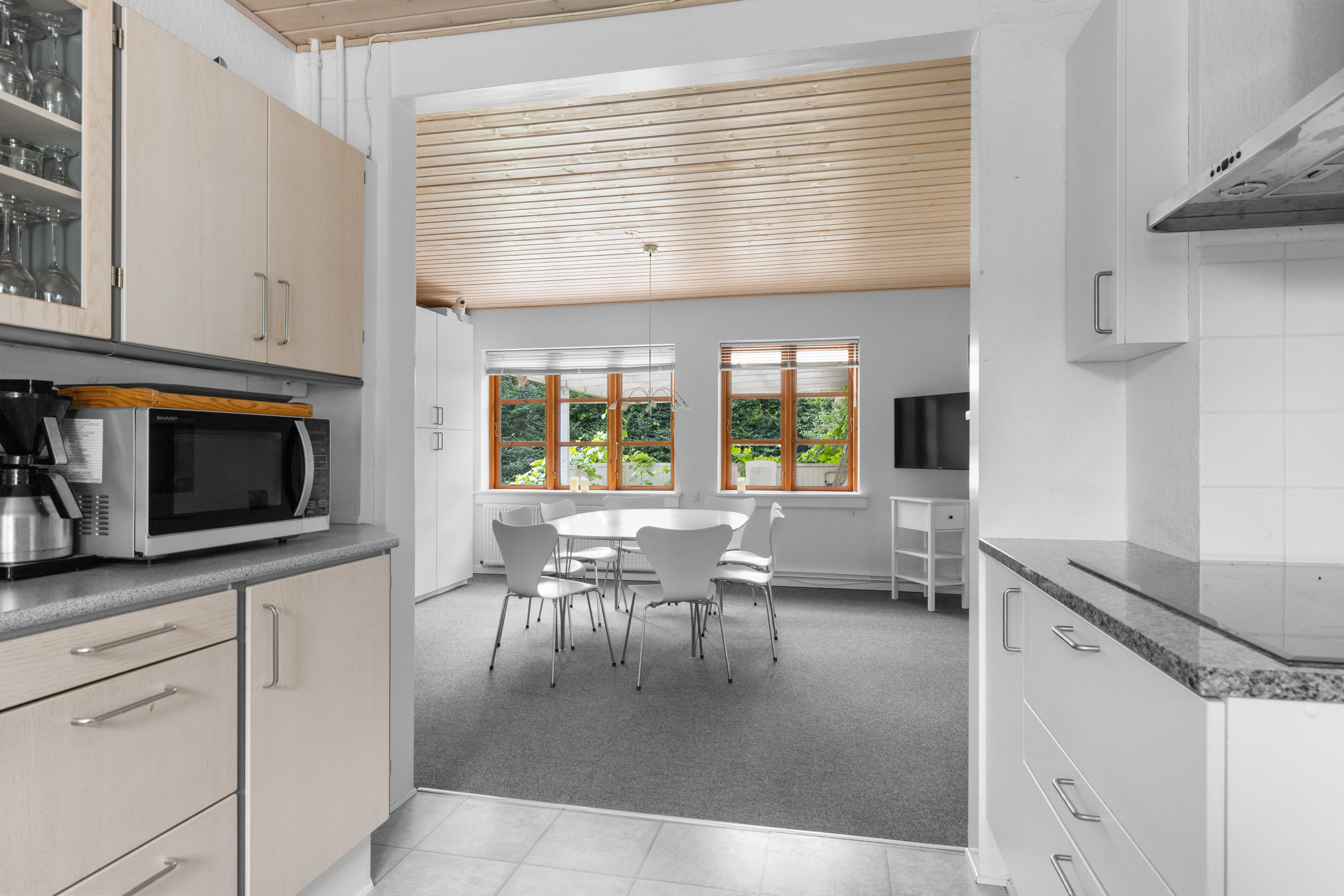 Fremhævet køkken billede i fuldskærmstilstand. Billede af Ny Stenderupvej 27, Ny Stenderup, 5672 Broby