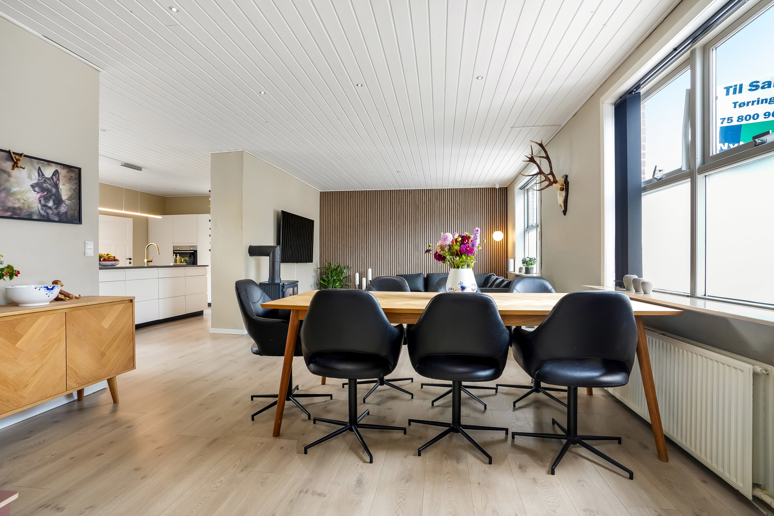 Fremhævet stue billede i fuldskærmstilstand. Billede af Søndergade 3, 7171 Uldum