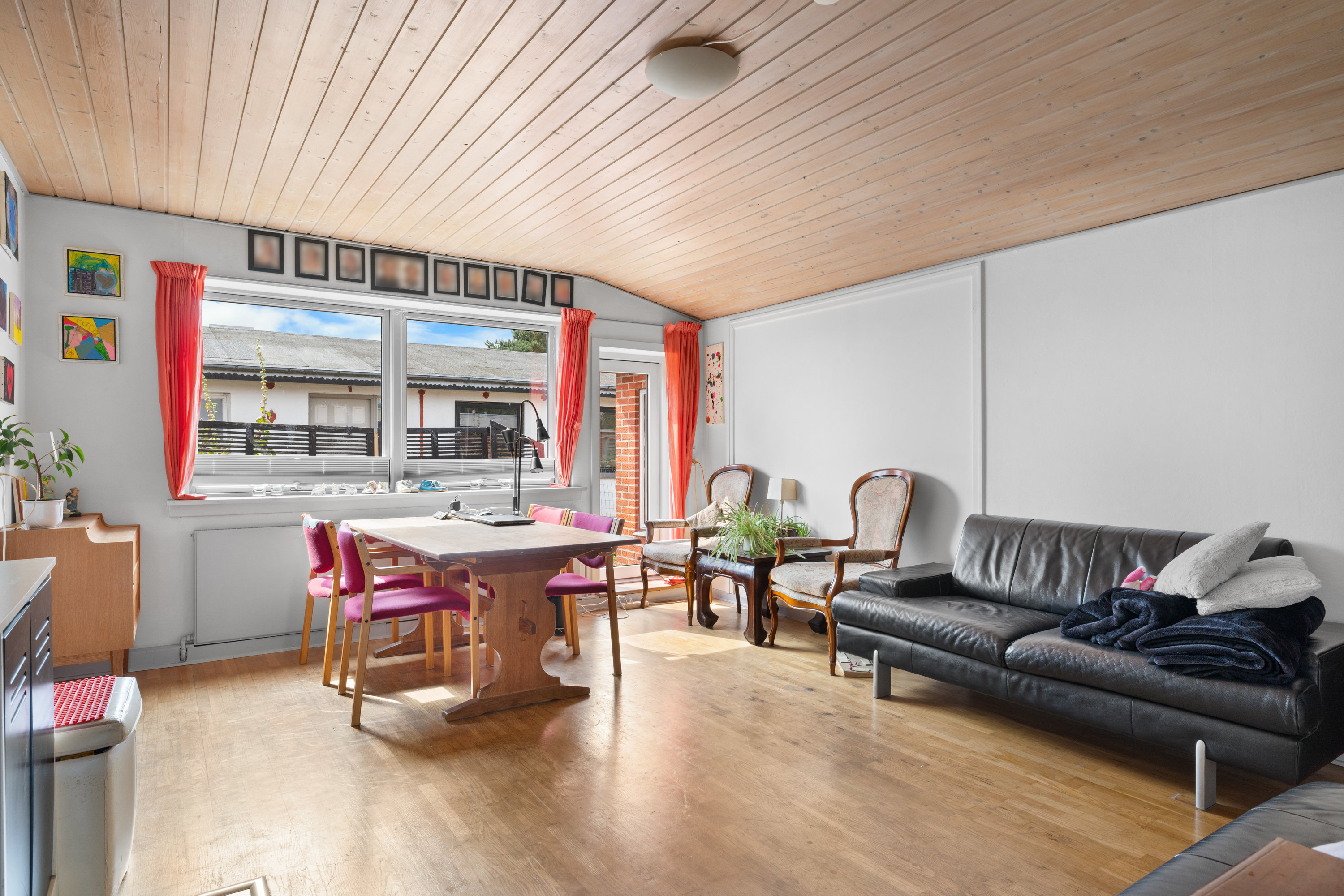 Fremhævet stue billede i fuldskærmstilstand. Billede af Eskemosegyden 10, Åstrup, 5600 Faaborg