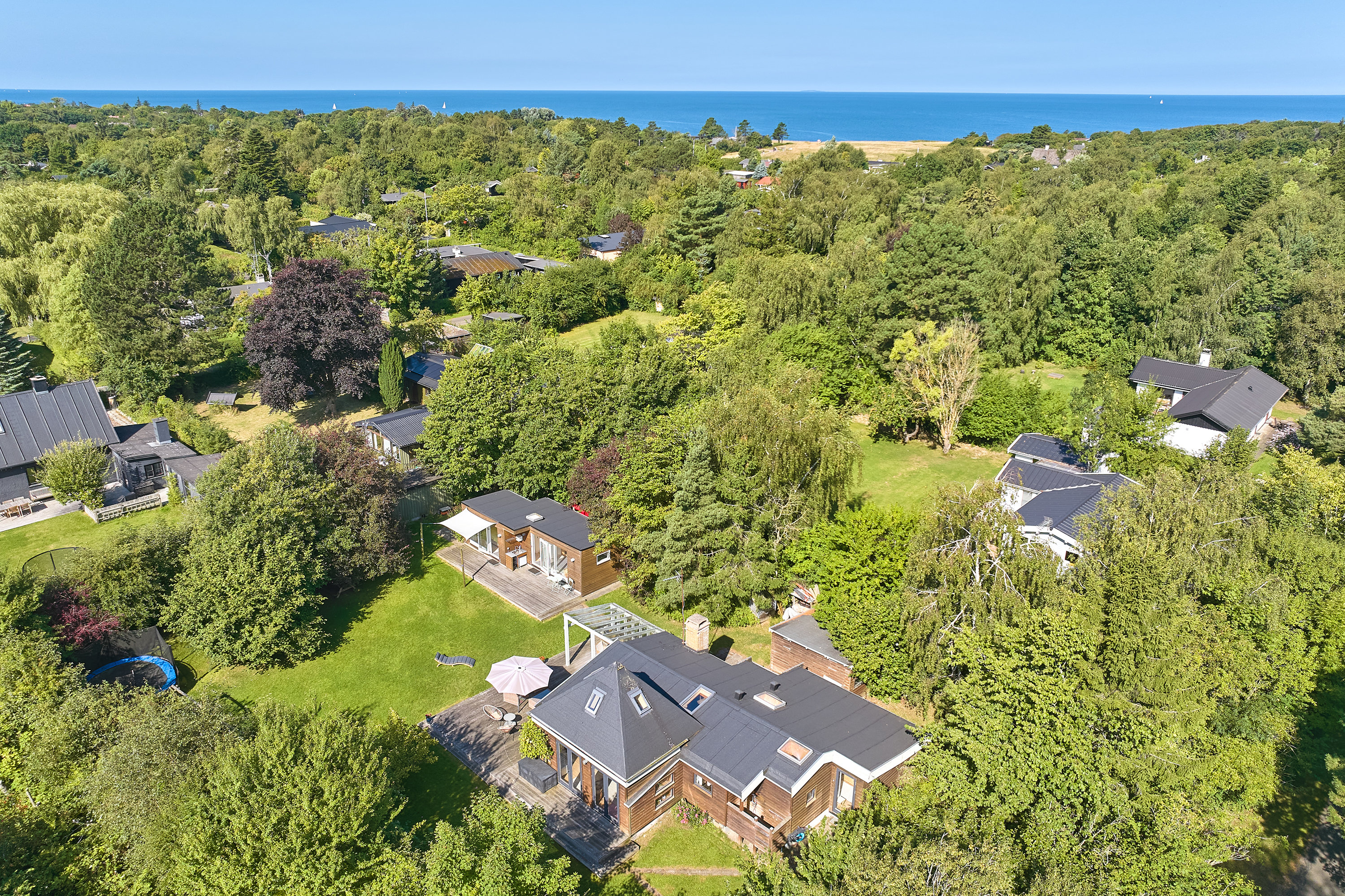 Fremhævet ejendommen billede i fuldskærmstilstand. Billede af Valmuevej 18, 3210 Vejby