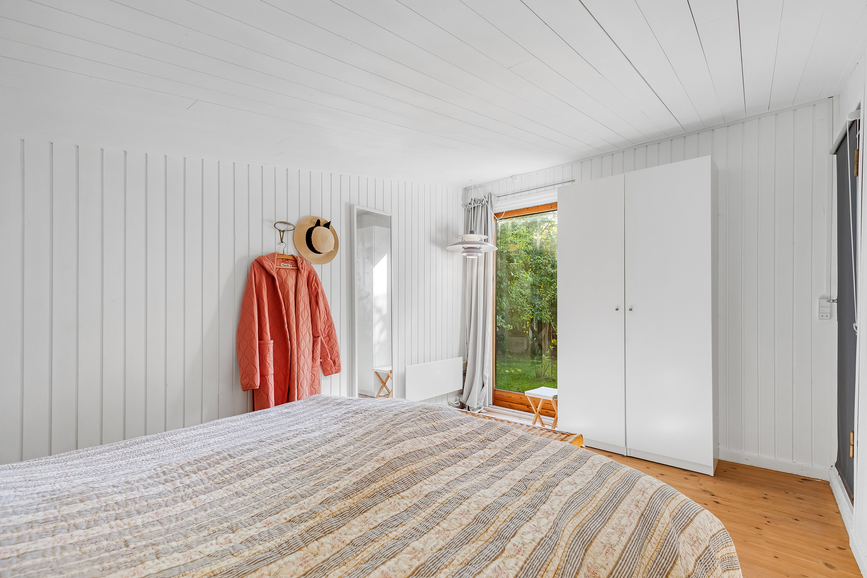 Fremhævet soveværelse billede i fuldskærmstilstand. Billede af Valmuevej 18, 3210 Vejby