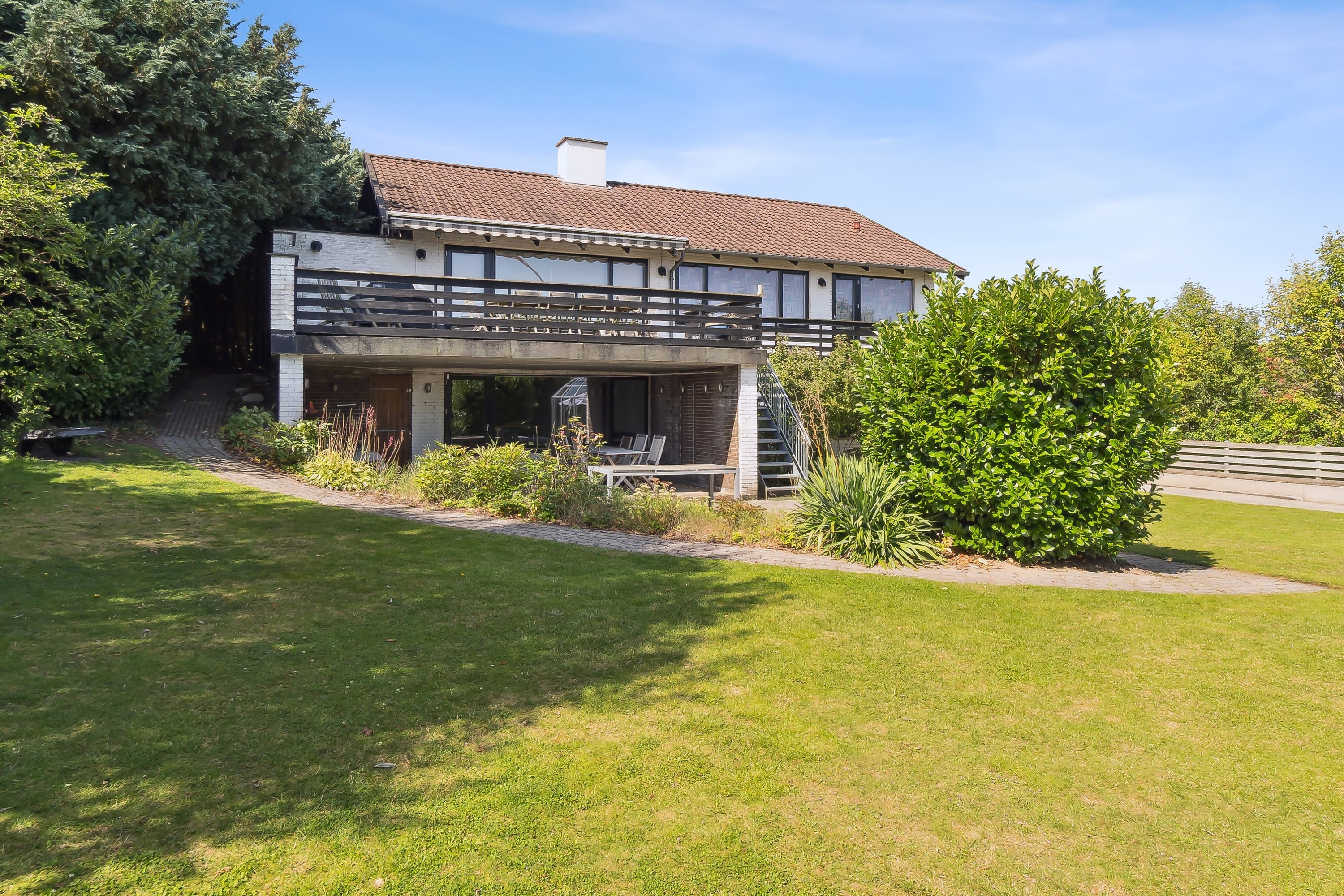 Fremhævet set fra haven billede i fuldskærmstilstand. Billede af Sankelmarksvej 42, 8600 Silkeborg