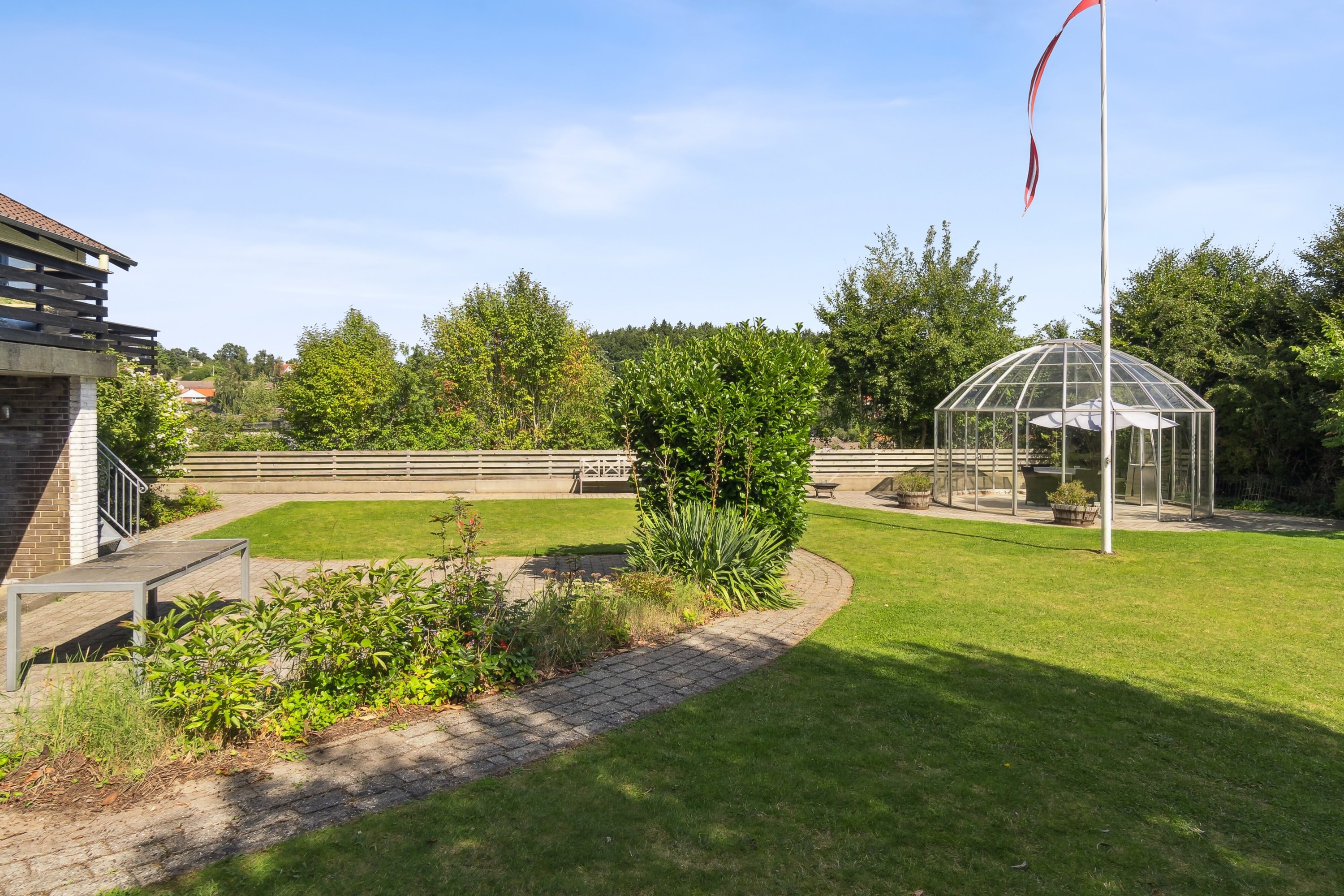 Fremhævet udendørs billede i fuldskærmstilstand. Billede af Sankelmarksvej 42, 8600 Silkeborg