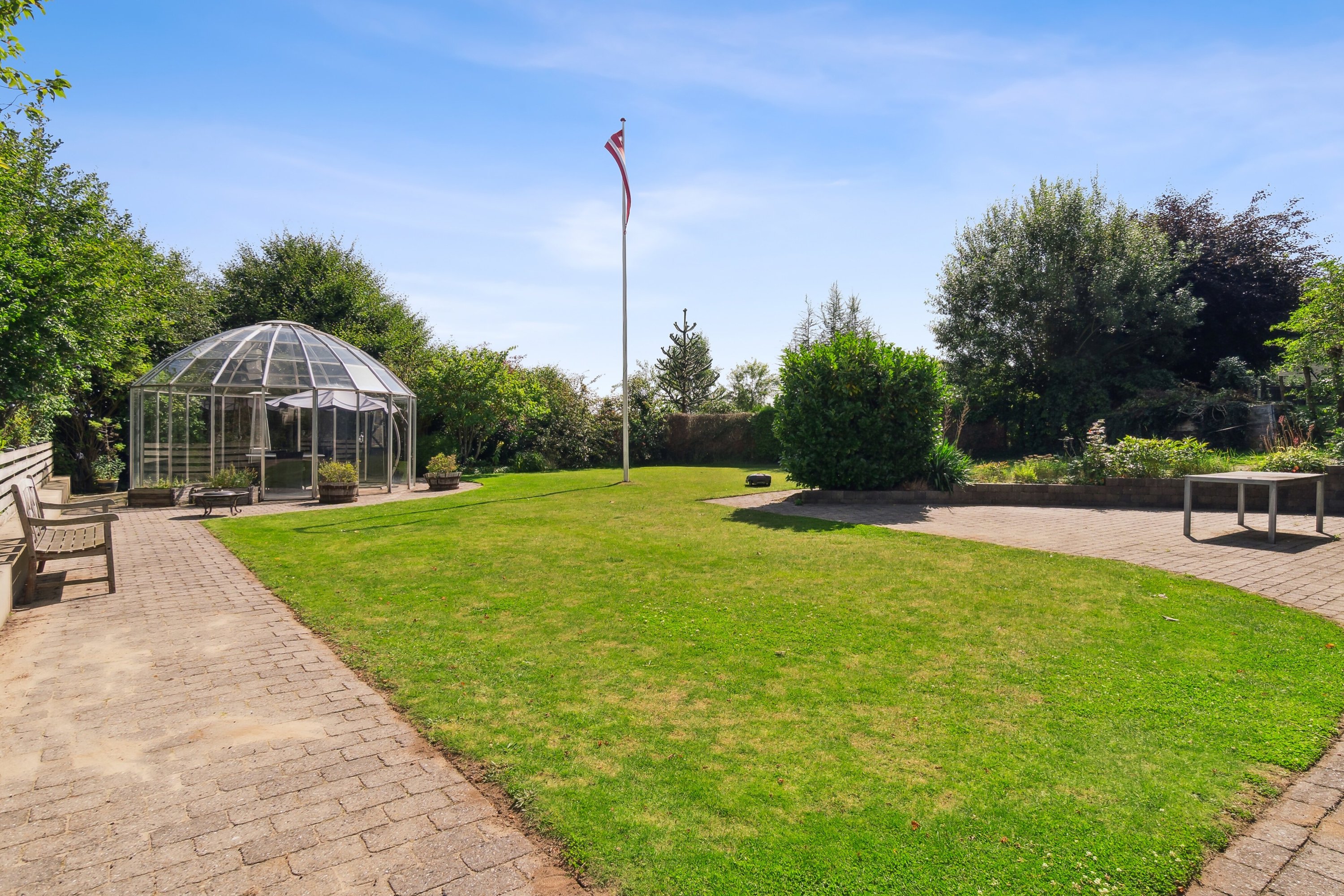 Fremhævet udendørs billede i fuldskærmstilstand. Billede af Sankelmarksvej 42, 8600 Silkeborg