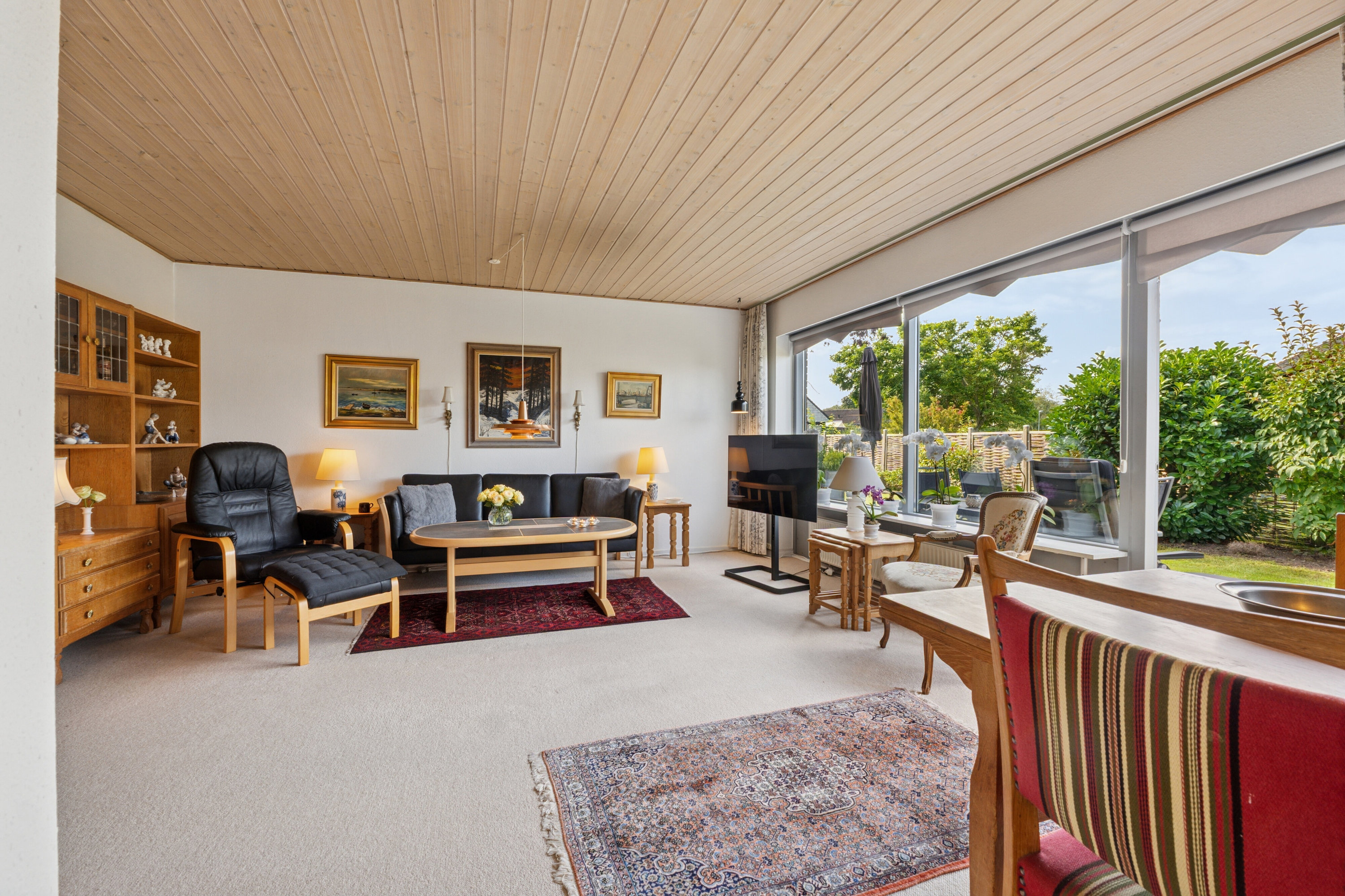 Fremhævet stue billede i fuldskærmstilstand. Billede af Rådyrløkken 85, Slukefter, 5210 Odense NV