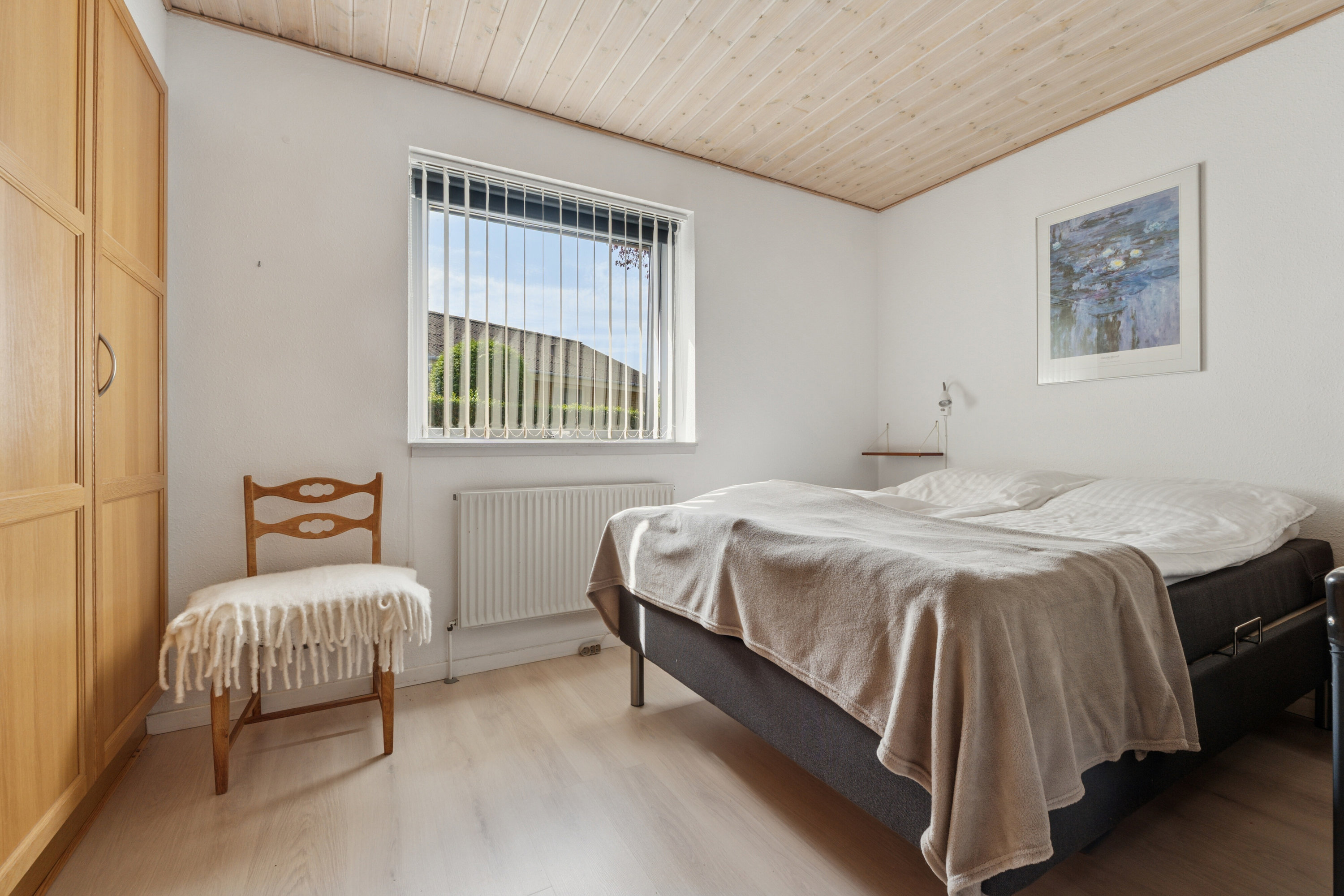 Fremhævet soveværelse billede i fuldskærmstilstand. Billede af Rådyrløkken 85, Slukefter, 5210 Odense NV