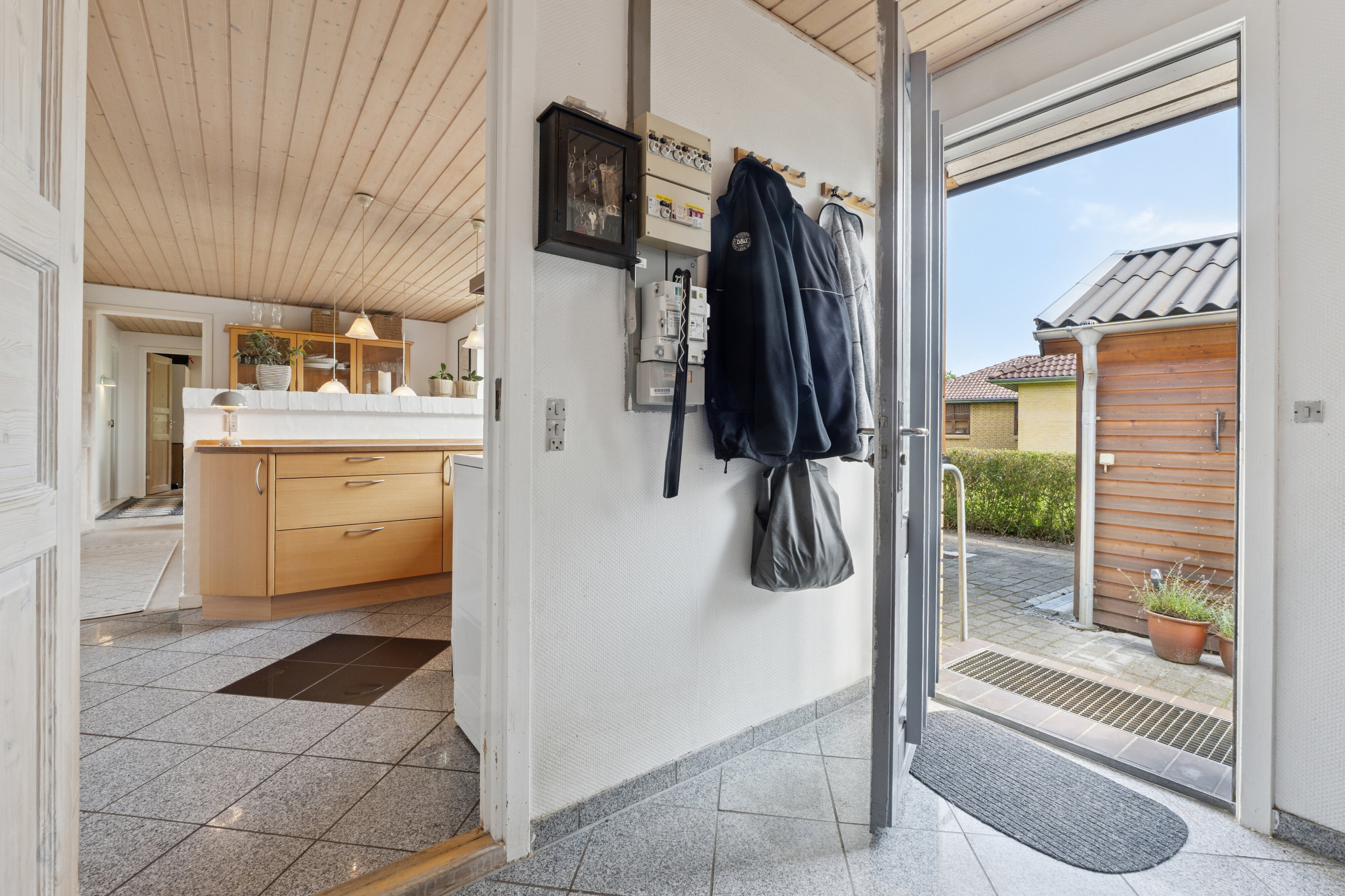 Fremhævet gang billede i fuldskærmstilstand. Billede af Rådyrløkken 85, Slukefter, 5210 Odense NV