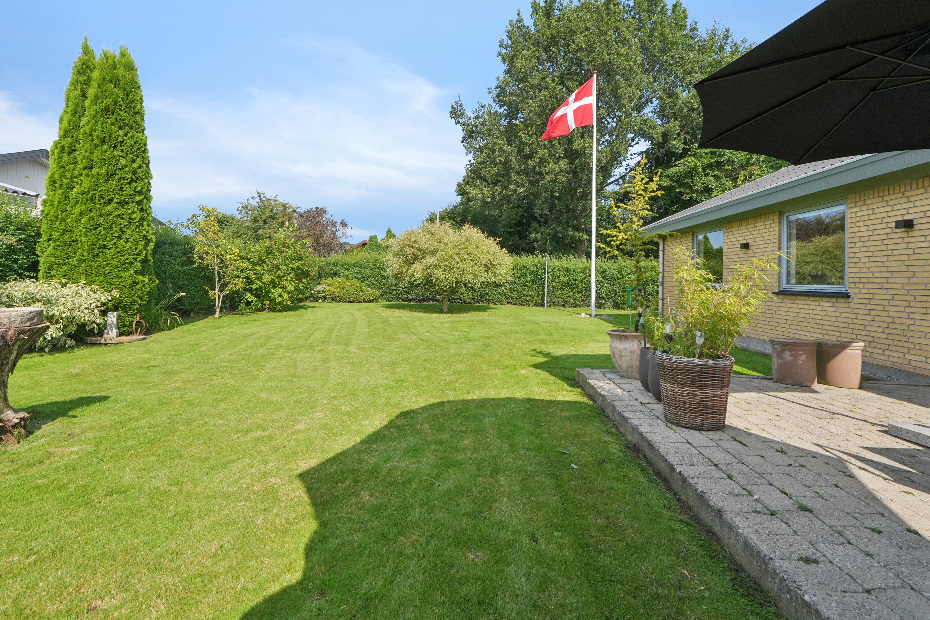 Fremhævet udendørs billede i fuldskærmstilstand. Billede af Rådyrløkken 85, Slukefter, 5210 Odense NV