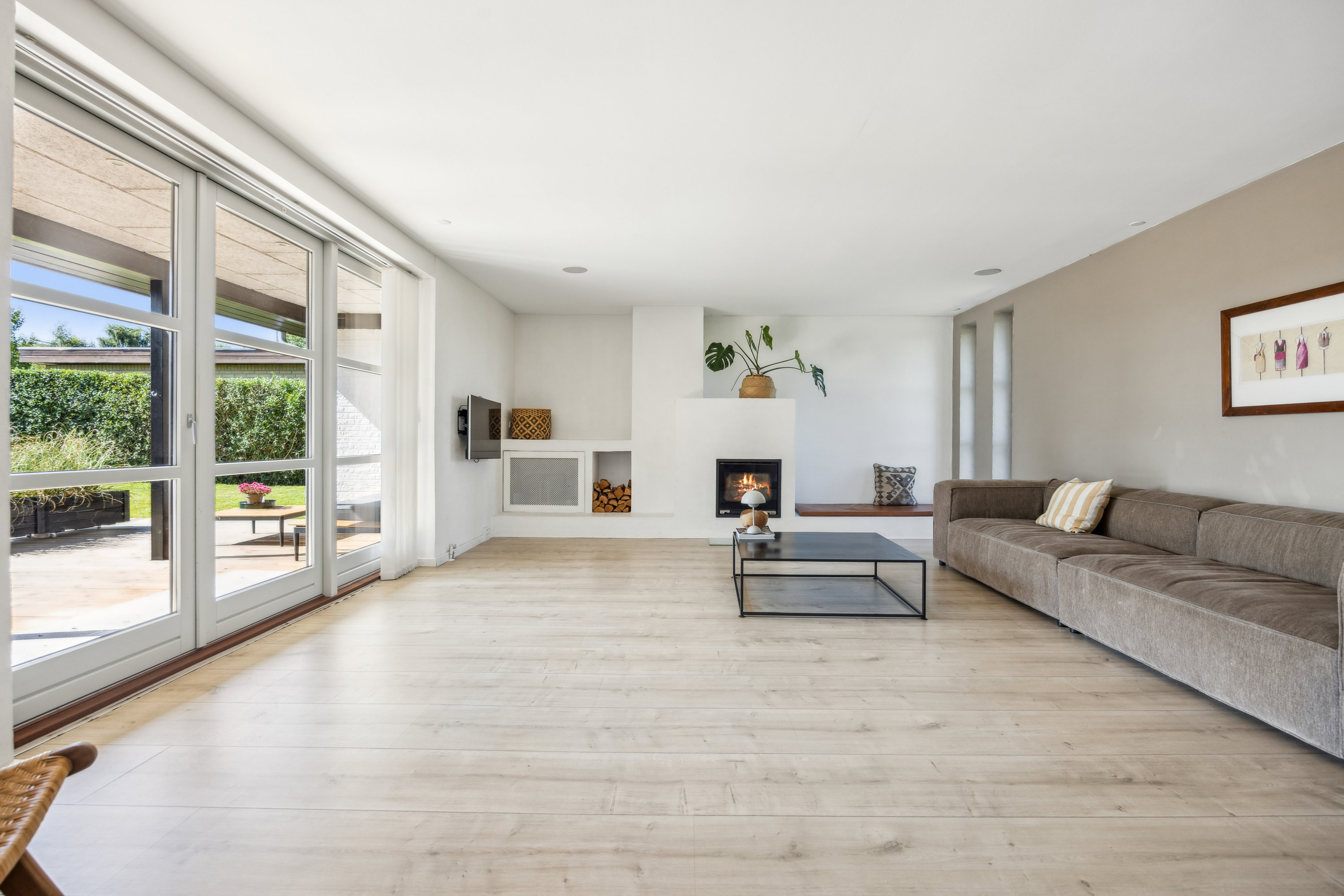 Fremhævet stue billede i fuldskærmstilstand. Billede af Almavej 8, 9280 Storvorde