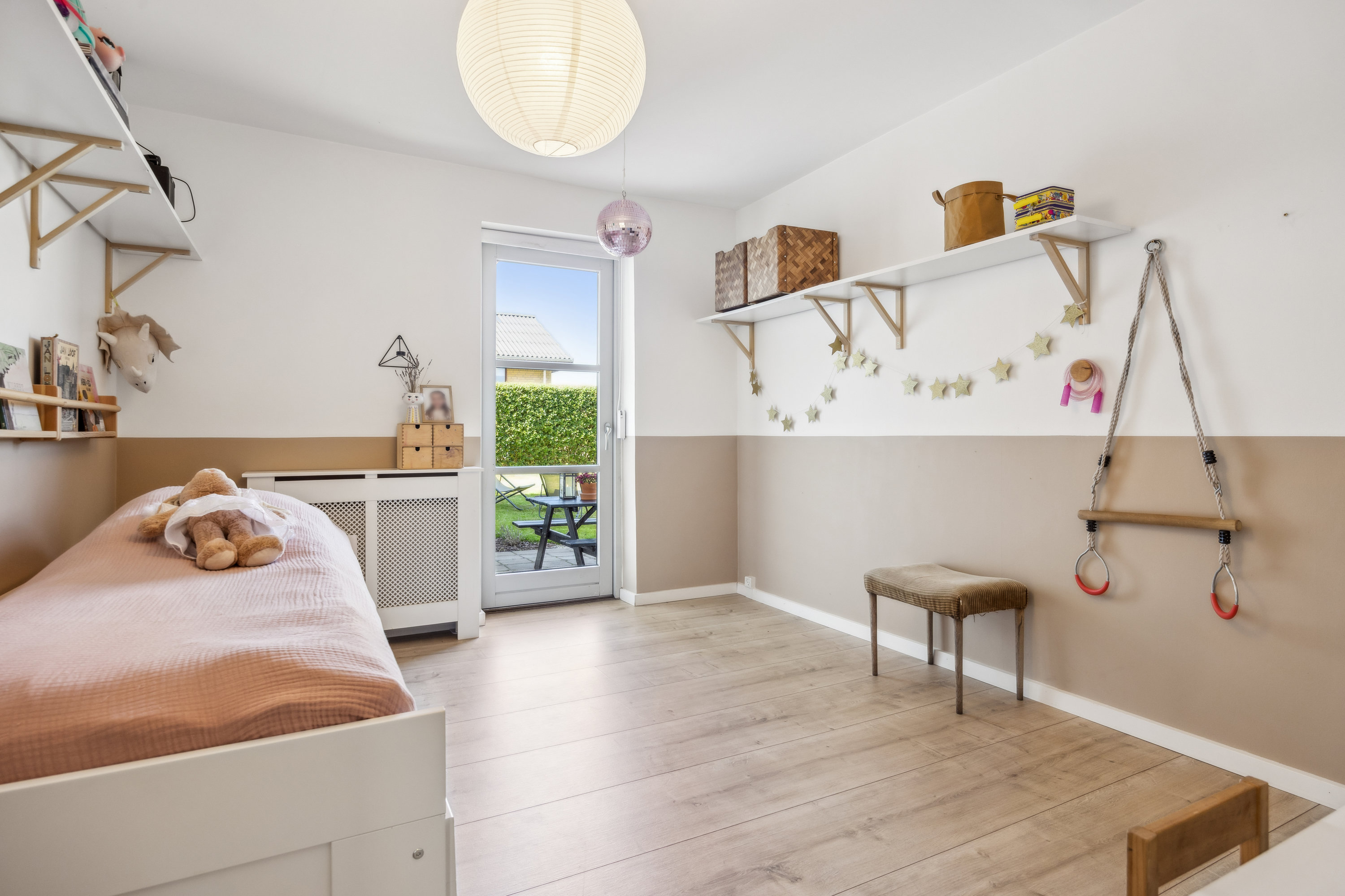 Fremhævet værelse billede i fuldskærmstilstand. Billede af Almavej 8, 9280 Storvorde