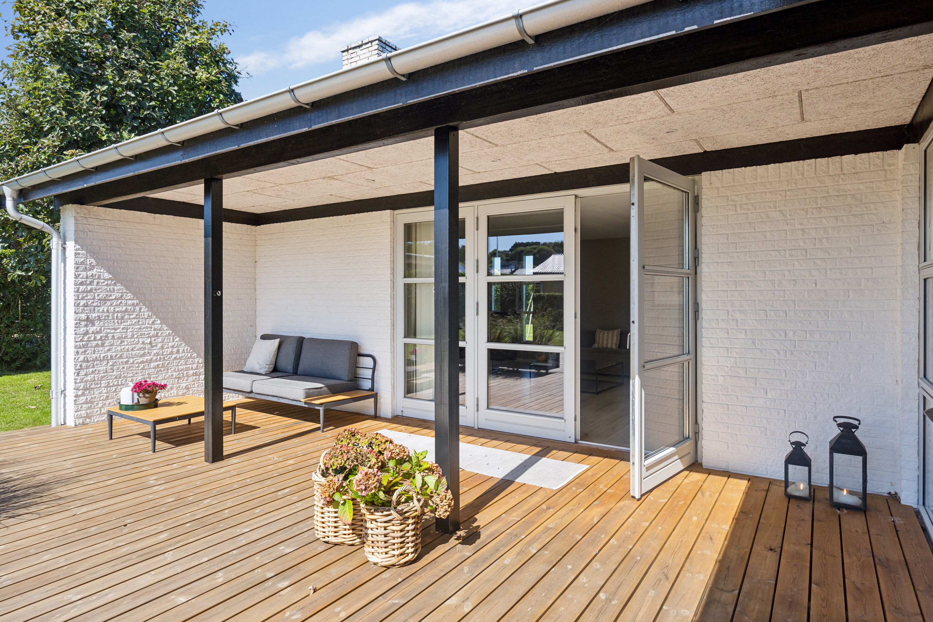 Fremhævet terrasse billede i fuldskærmstilstand. Billede af Almavej 8, 9280 Storvorde