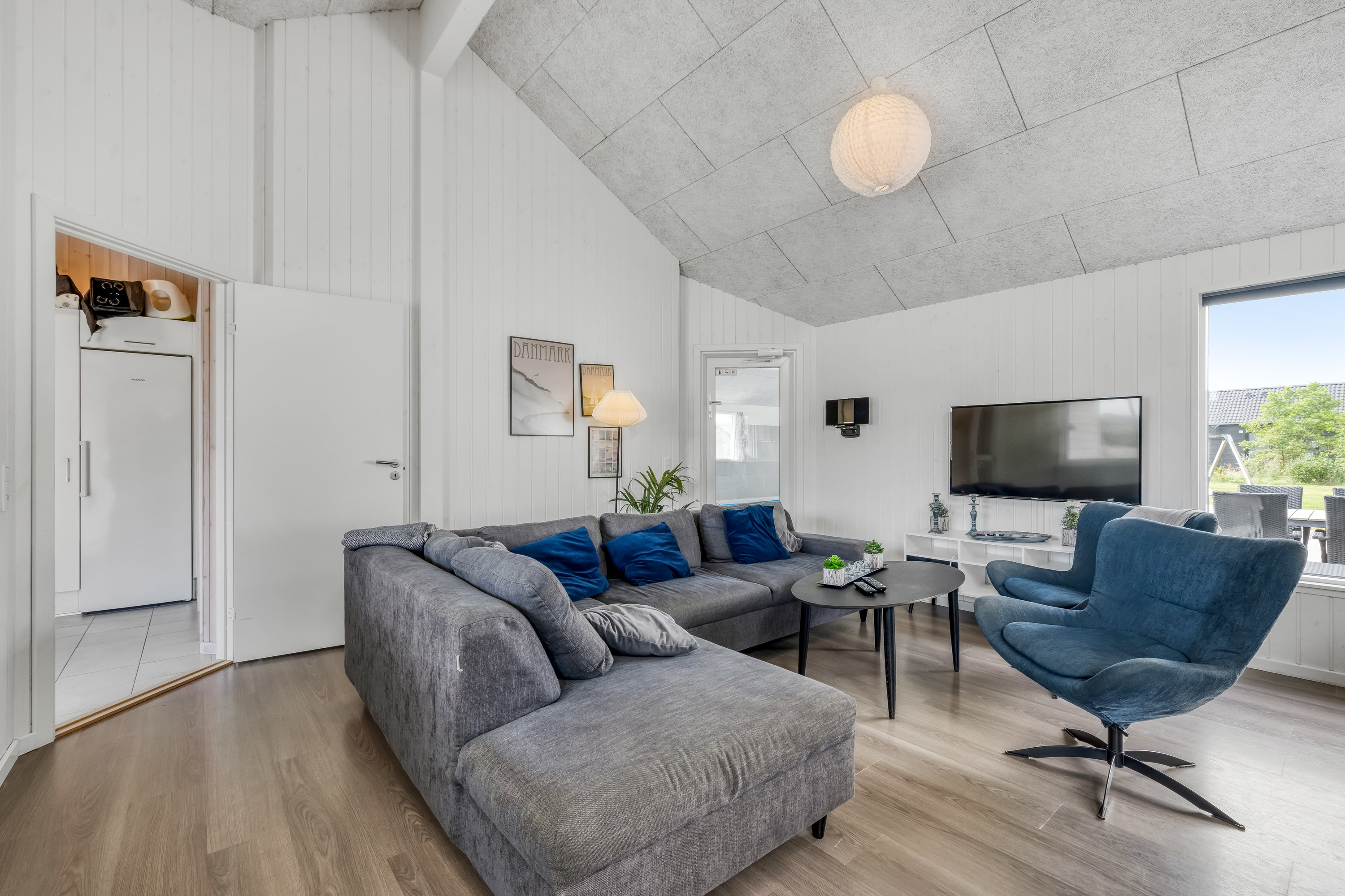 Fremhævet stue billede i fuldskærmstilstand. Billede af Solvang 13, Lønne, 6830 Nørre Nebel