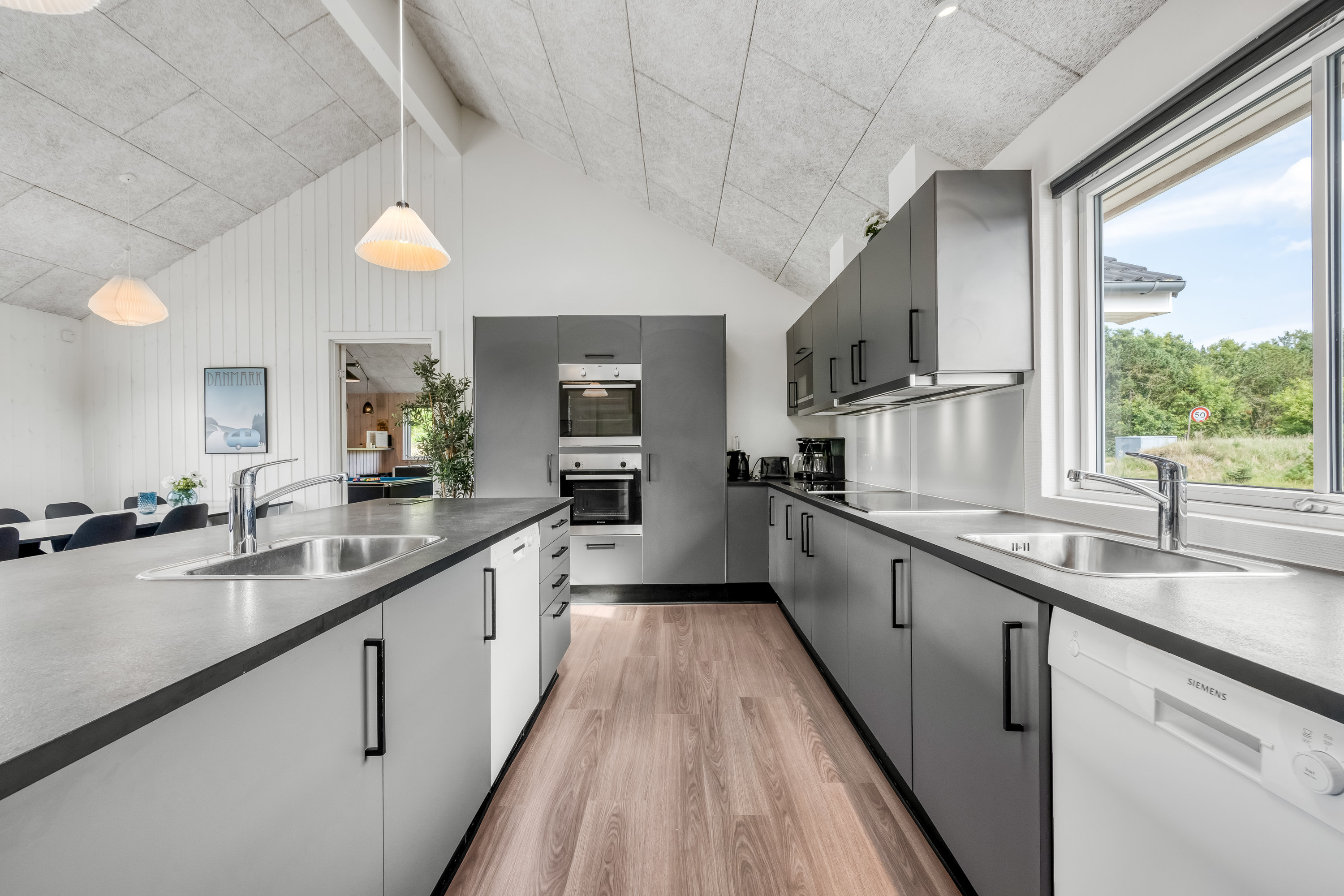 Fremhævet køkken billede i fuldskærmstilstand. Billede af Solvang 13, Lønne, 6830 Nørre Nebel