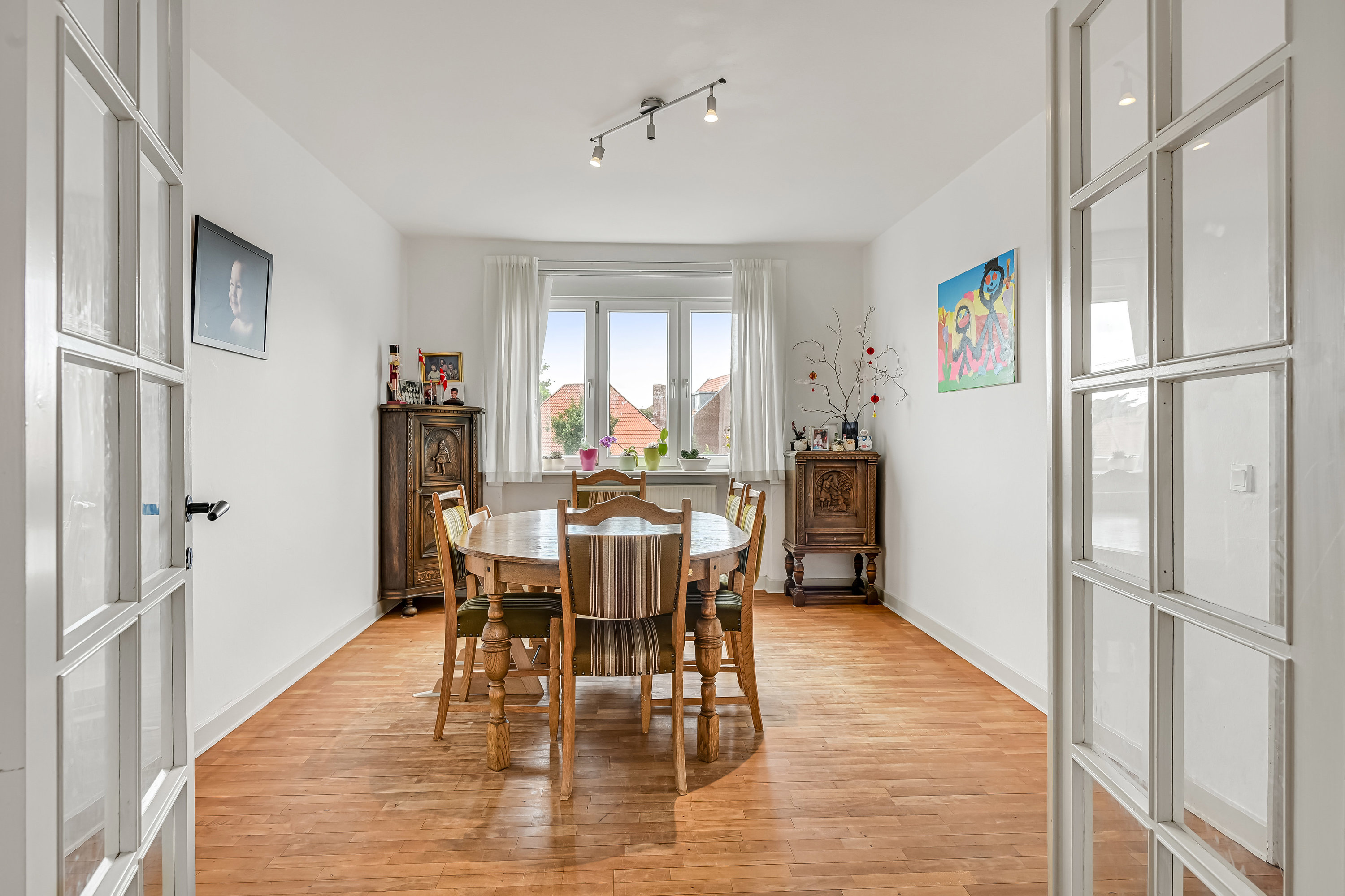 Fremhævet stue billede i fuldskærmstilstand. Billede af Knudedybet 25, 1. th., 6700 Esbjerg