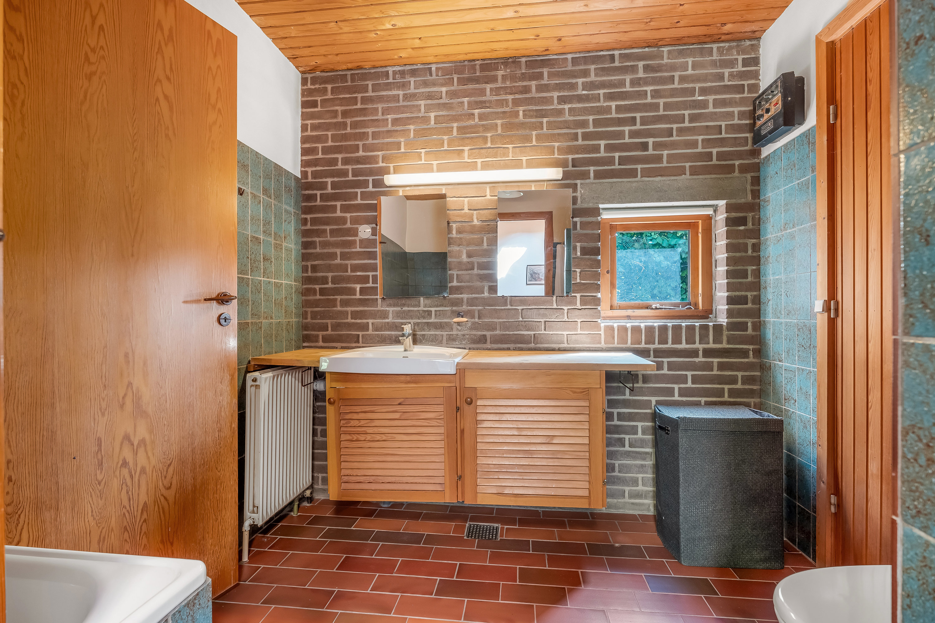 Fremhævet badeværelse billede i fuldskærmstilstand. Billede af Kirke Allé 24, 4970 Rødby