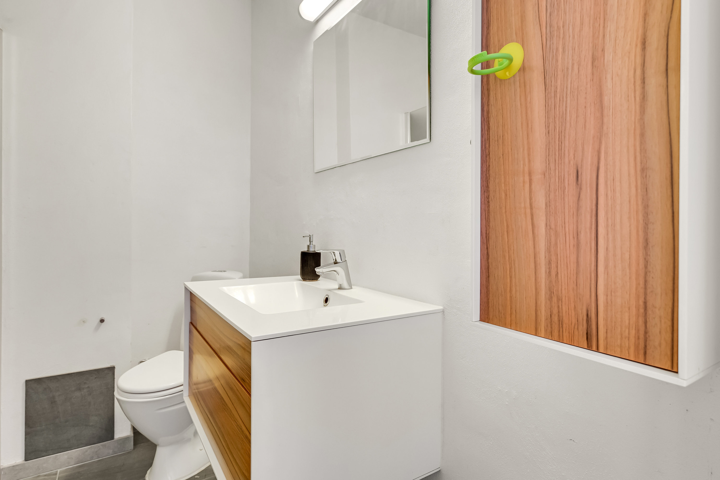 Fremhævet toilet billede i fuldskærmstilstand. Billede af Knudedybet 25, 1. th., 6700 Esbjerg