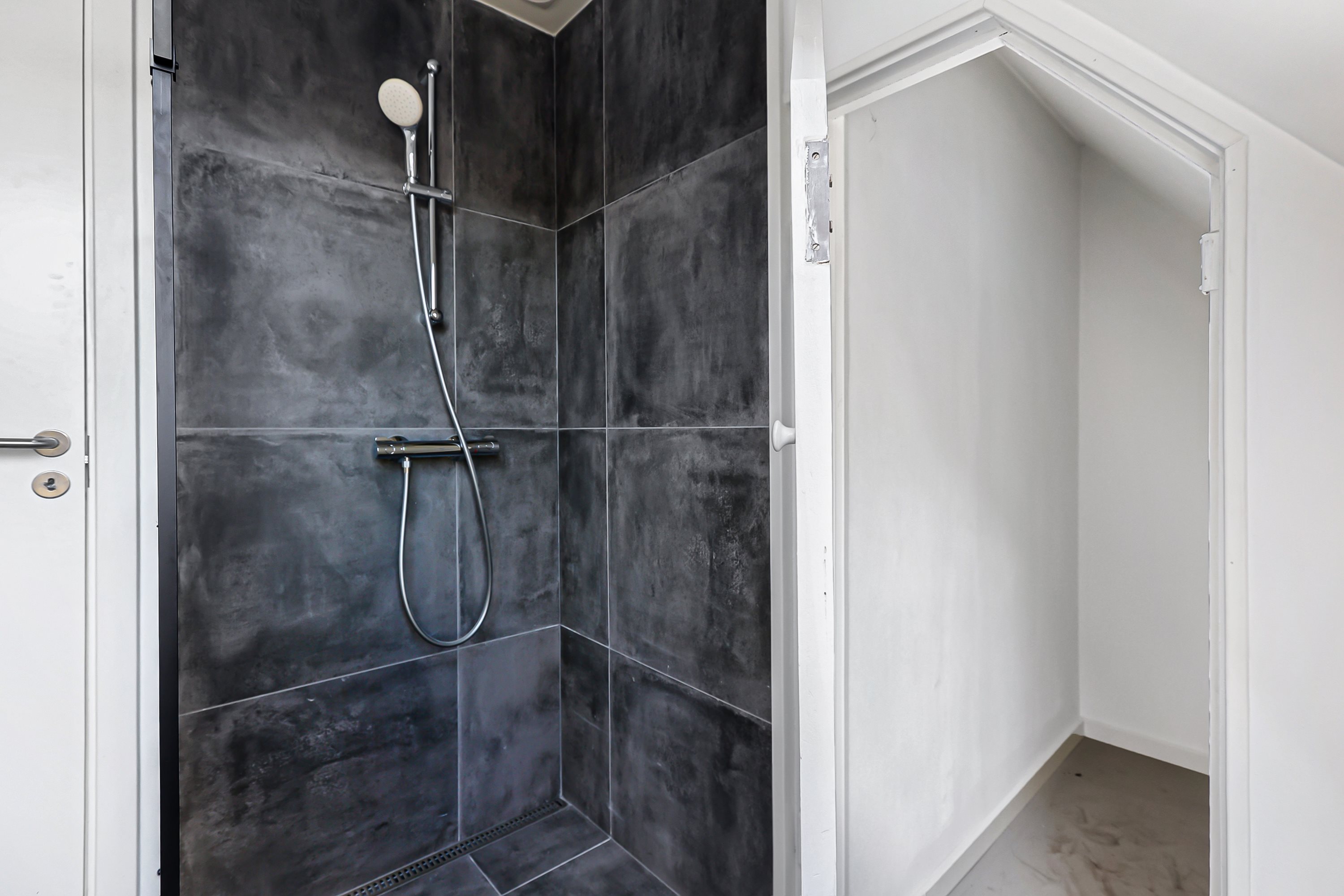 Fremhævet badeværelse billede i fuldskærmstilstand. Billede af Landsbygaden 30B, Sengeløse, 2630 Taastrup