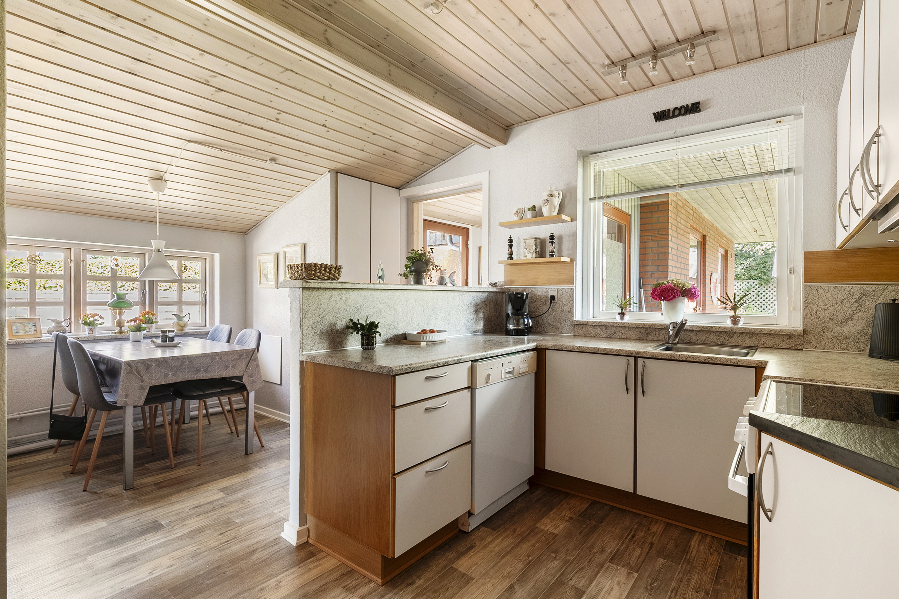 Fremhævet køkken billede i fuldskærmstilstand. Billede af Vestre Landevej 36, 6800 Varde