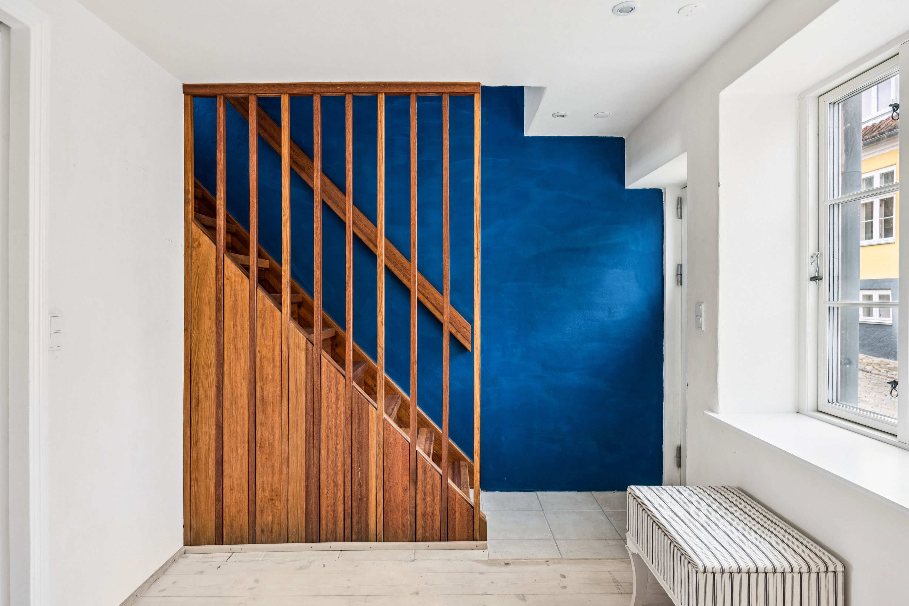 Fremhævet gang billede i fuldskærmstilstand. Billede af Juulsbakke 18, 8400 Ebeltoft