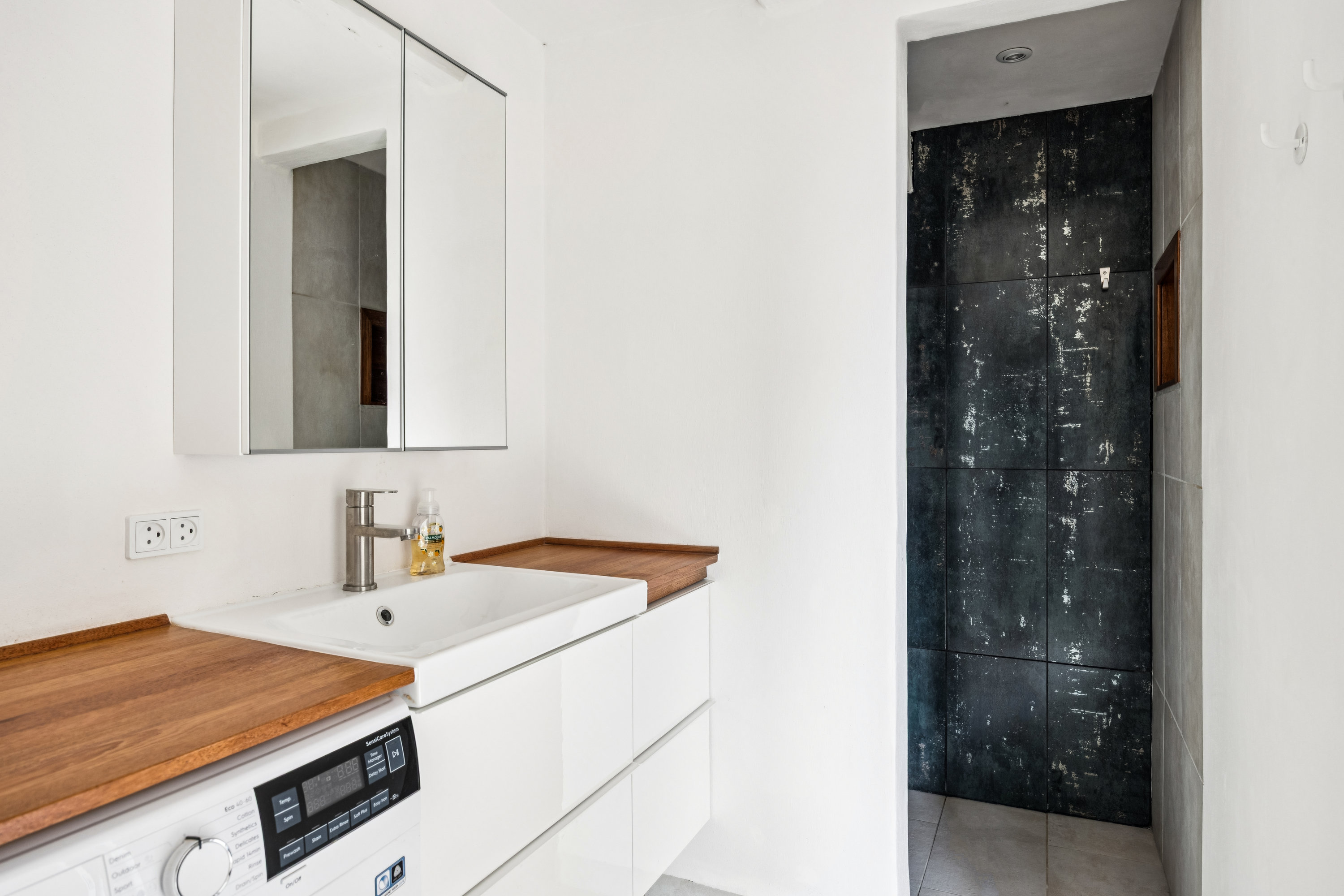 Fremhævet badeværelse billede i fuldskærmstilstand. Billede af Juulsbakke 18, 8400 Ebeltoft