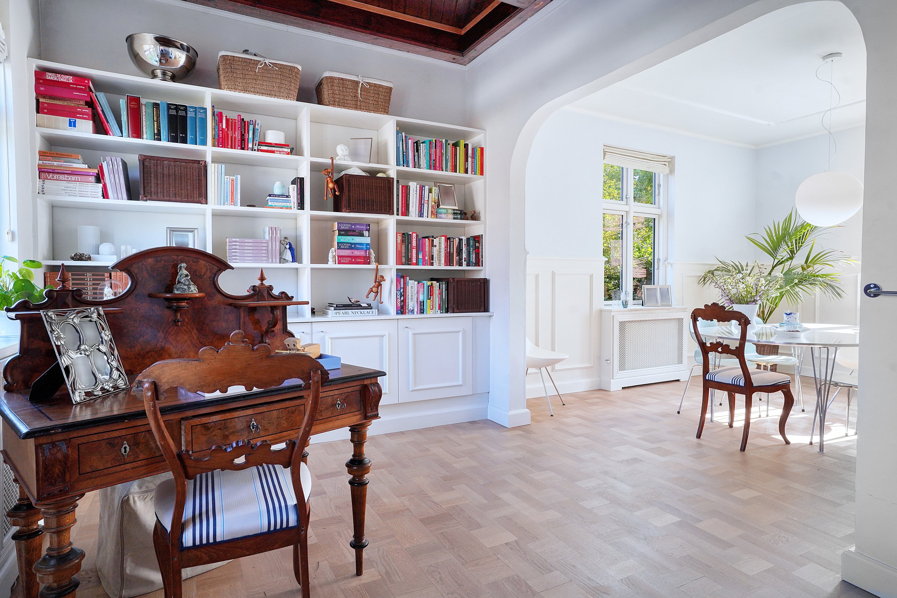 Fremhævet stue billede i fuldskærmstilstand. Billede af Stationsvej 22, 3480 Fredensborg