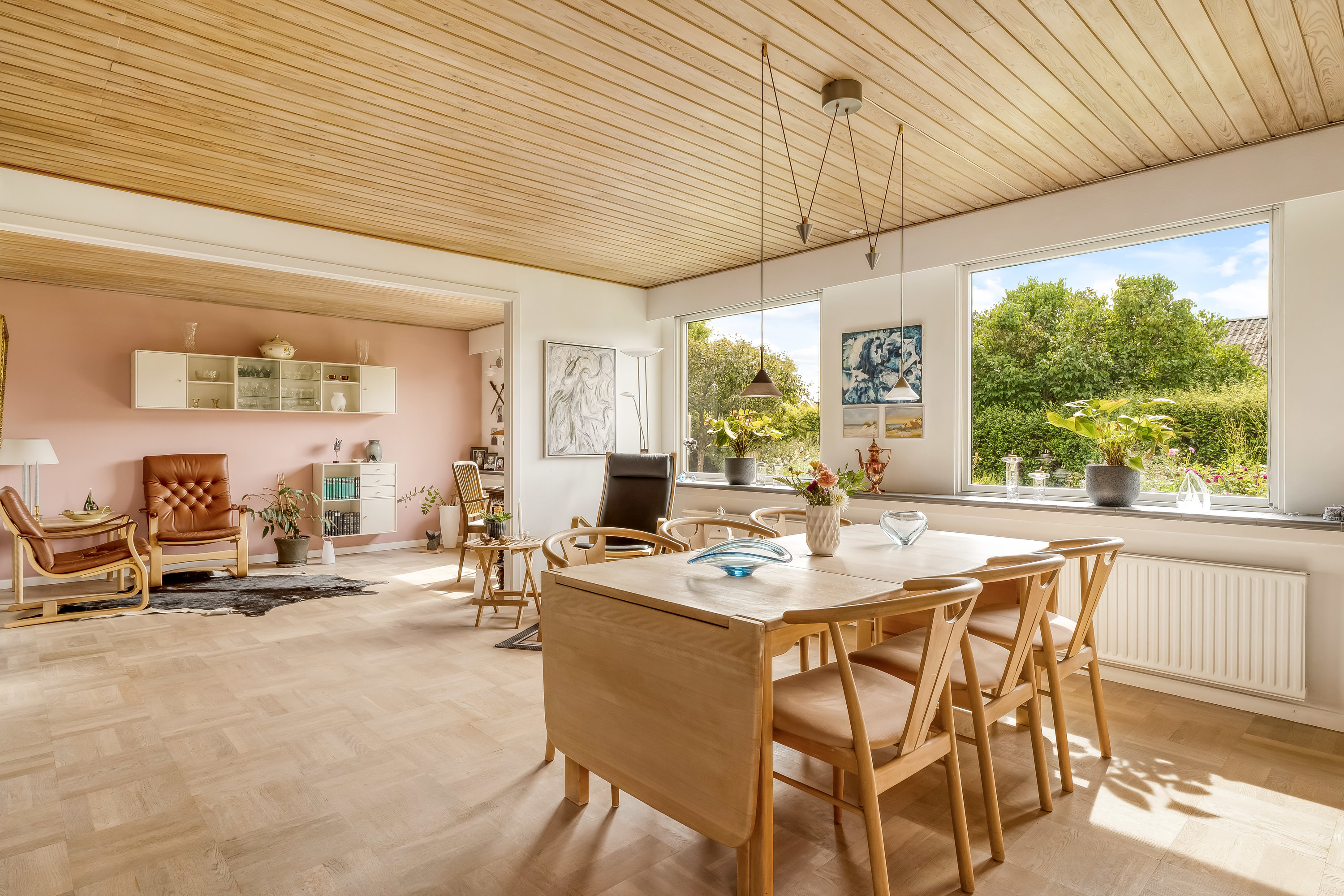 Fremhævet stue billede i fuldskærmstilstand. Billede af Travegårdsvej 14, Meløse, 3320 Skævinge