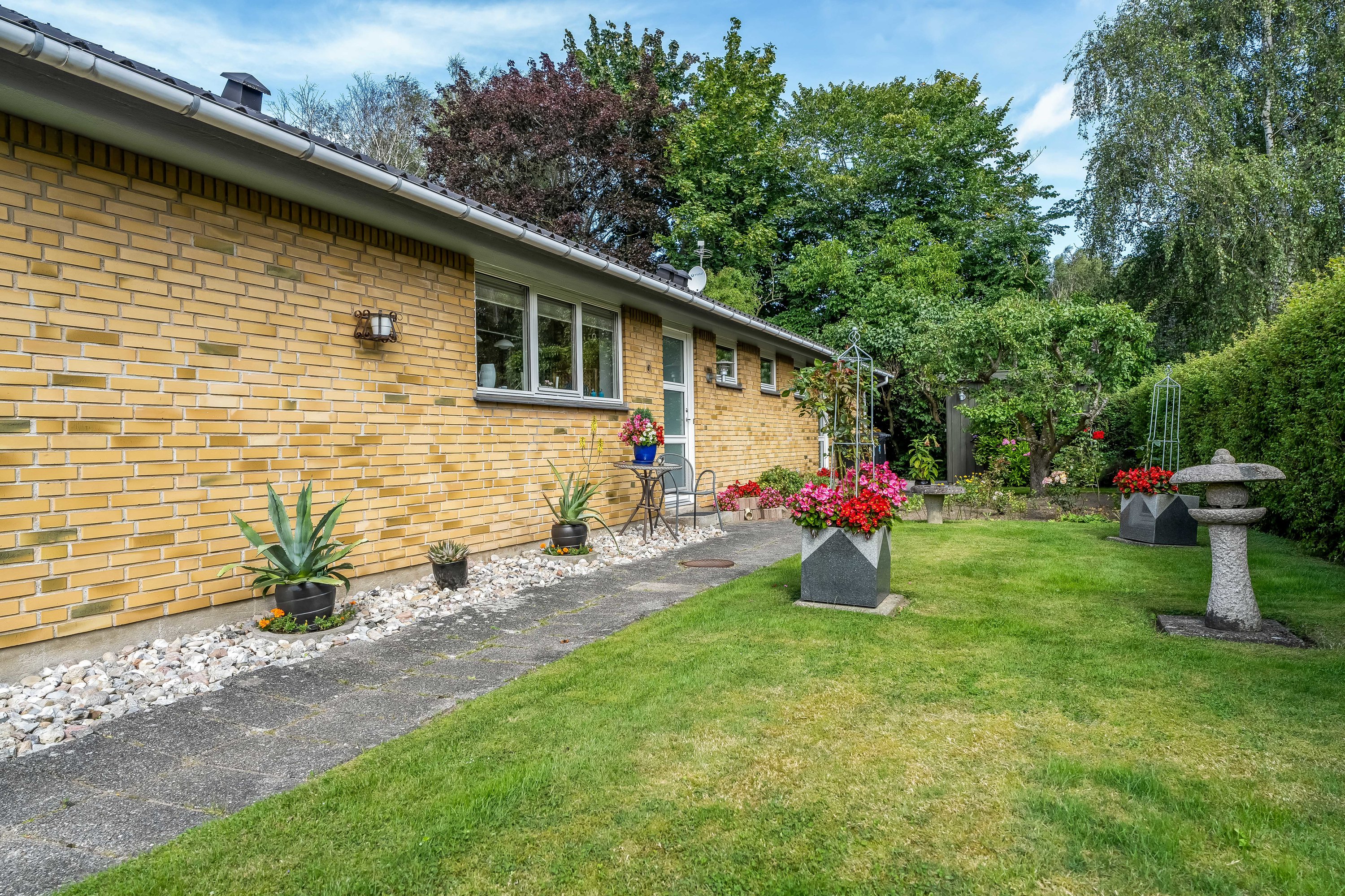 Fremhævet facade billede i fuldskærmstilstand. Billede af Travegårdsvej 14, Meløse, 3320 Skævinge