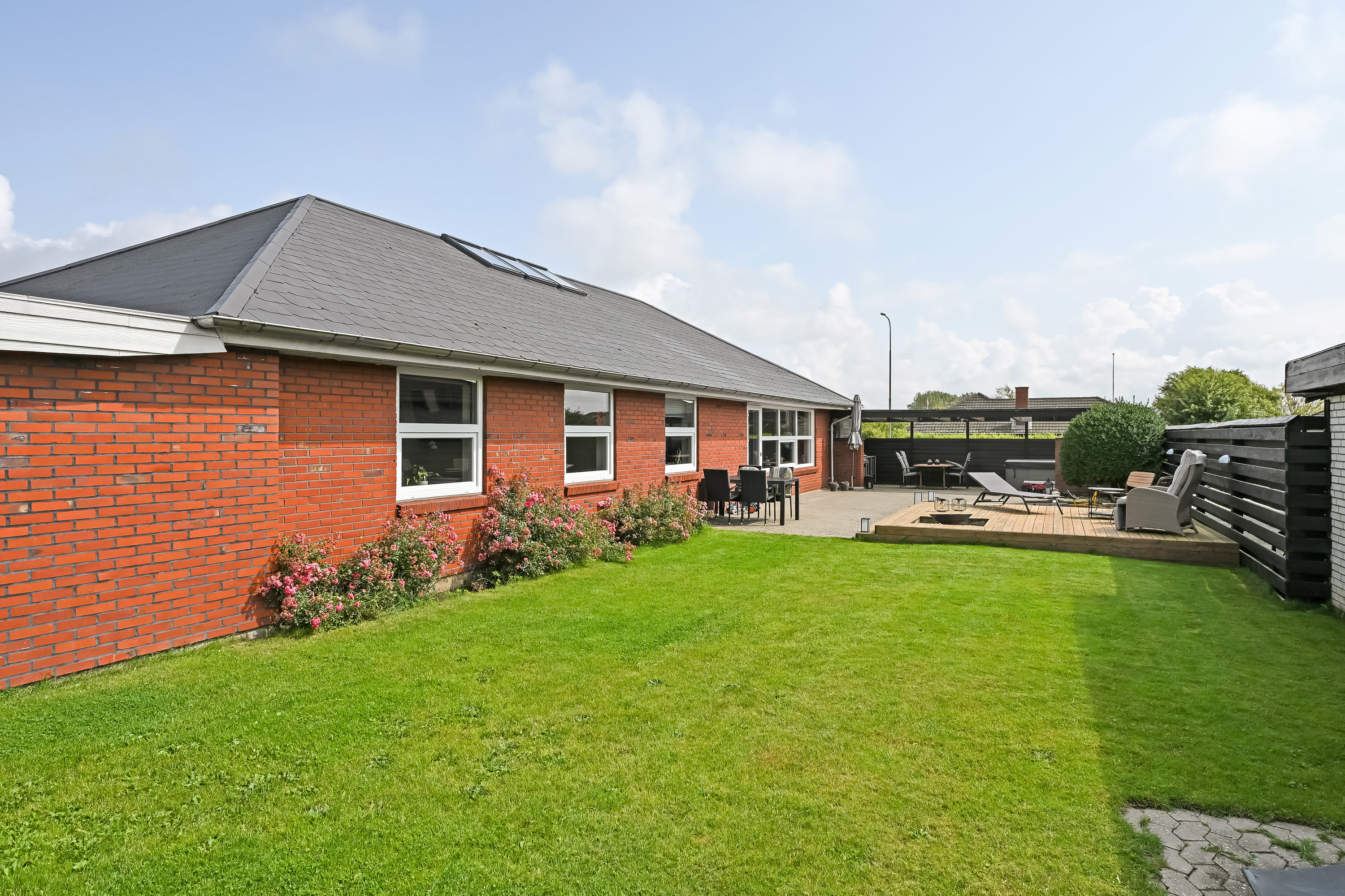 Fremhævet have billede i fuldskærmstilstand. Billede af Sprogøvej 81, 6710 Esbjerg V