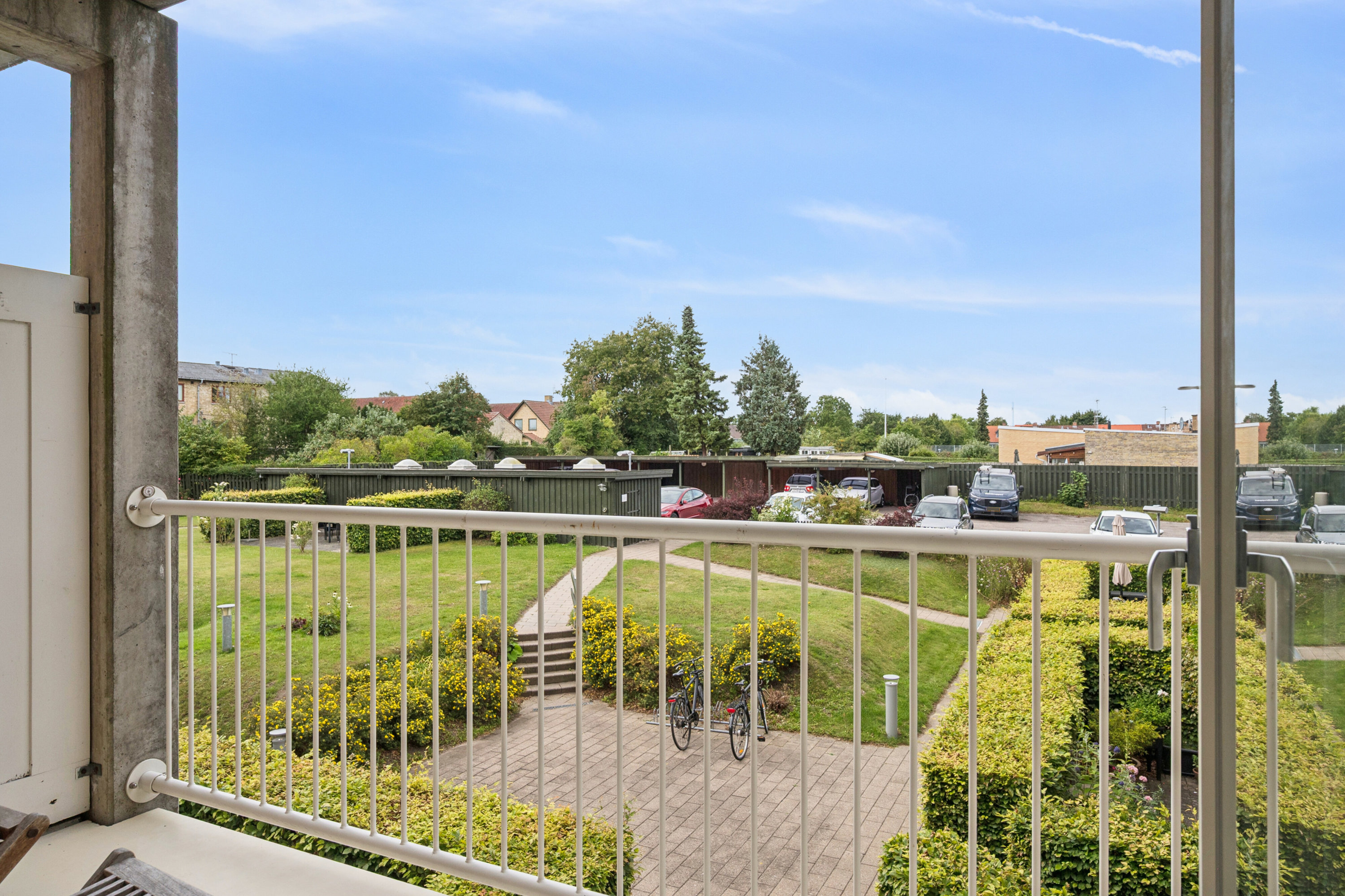 Fremhævet udendørs billede i fuldskærmstilstand. Billede af Bolystvej 1B, 1. tv., 2650 Hvidovre