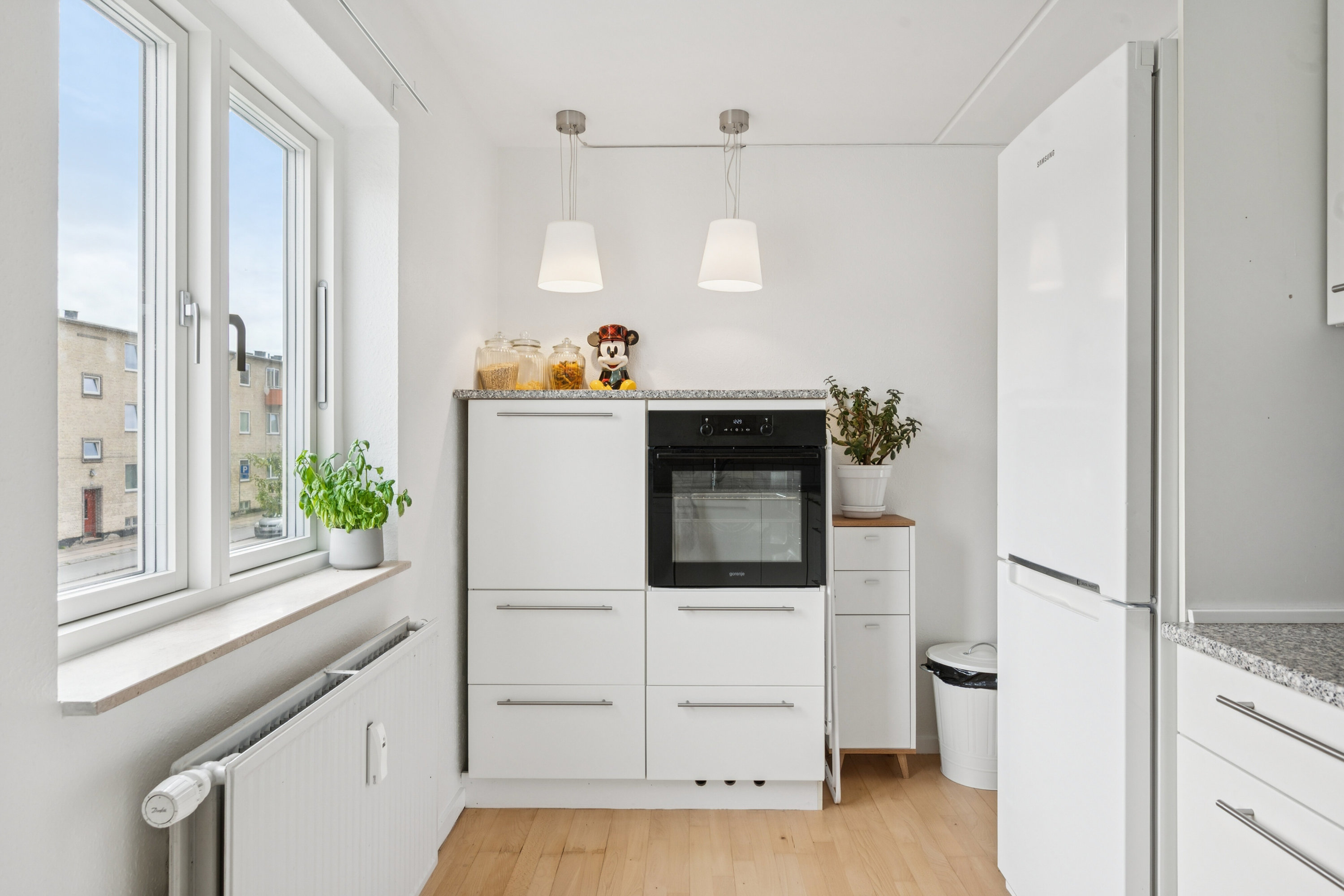 Fremhævet køkken billede i fuldskærmstilstand. Billede af Bolystvej 1B, 1. tv., 2650 Hvidovre