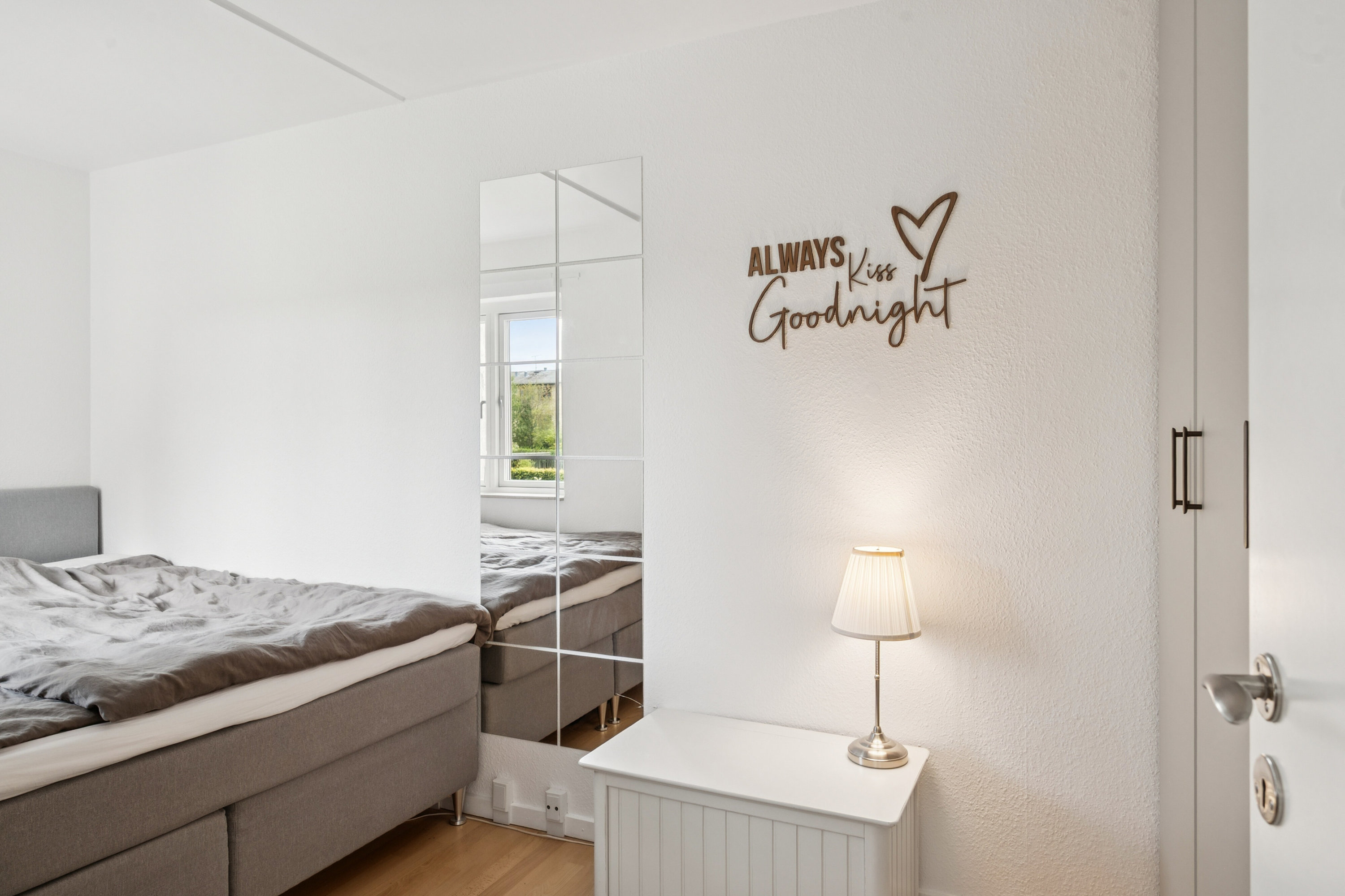 Fremhævet soveværelse billede i fuldskærmstilstand. Billede af Bolystvej 1B, 1. tv., 2650 Hvidovre